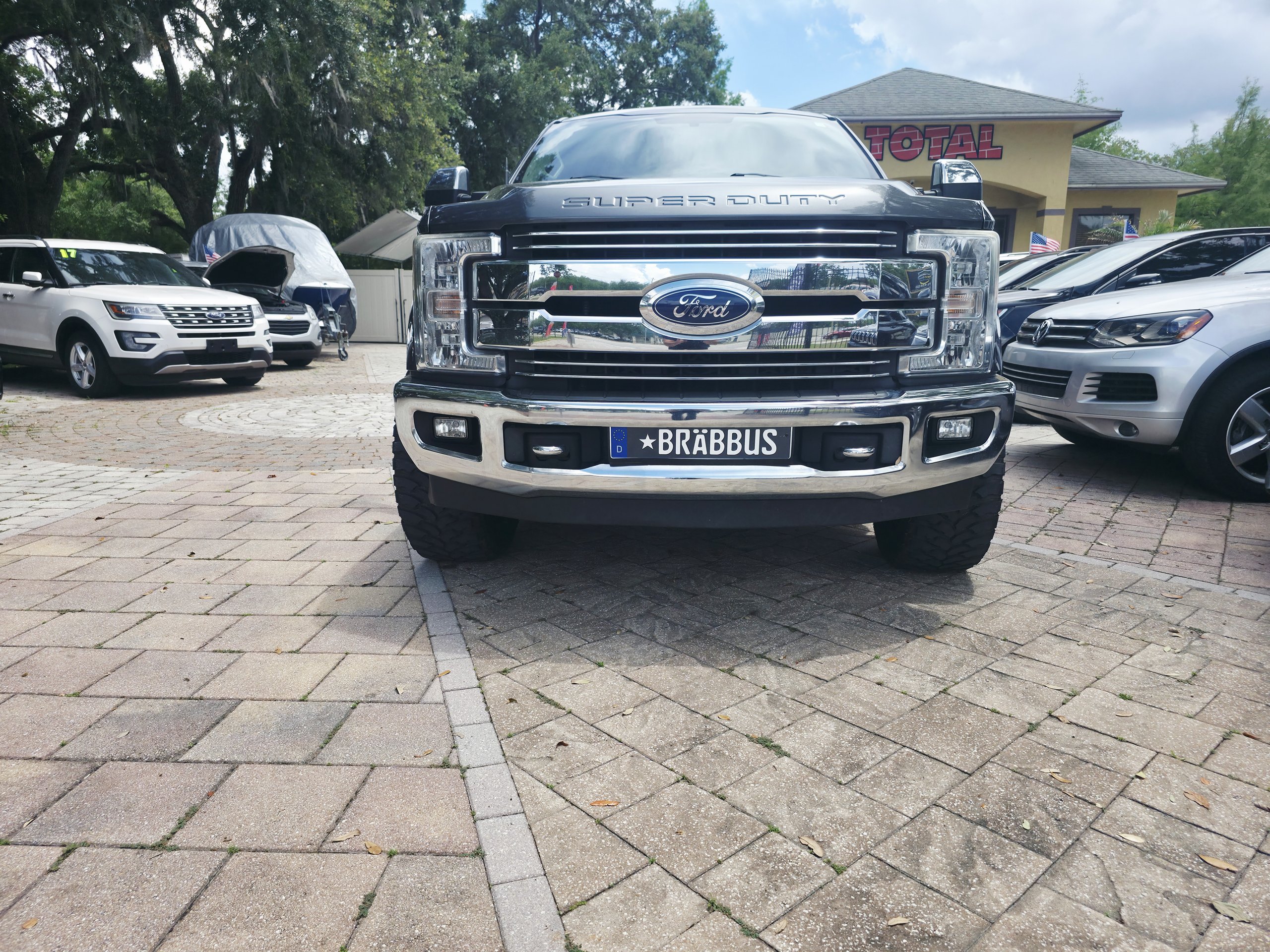 2017 Ford F-250 thumbnail 3