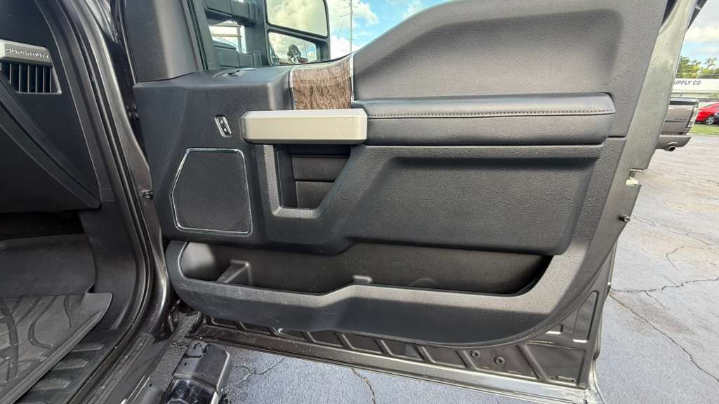 2017 Ford F-250 thumbnail 24