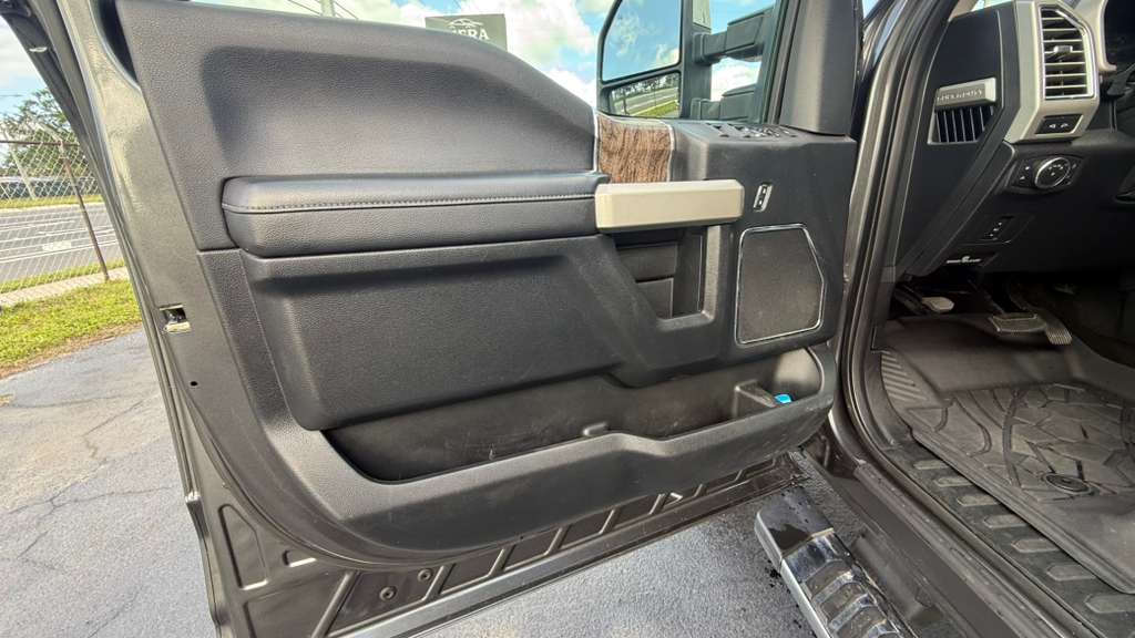 2017 Ford F-250 thumbnail 19