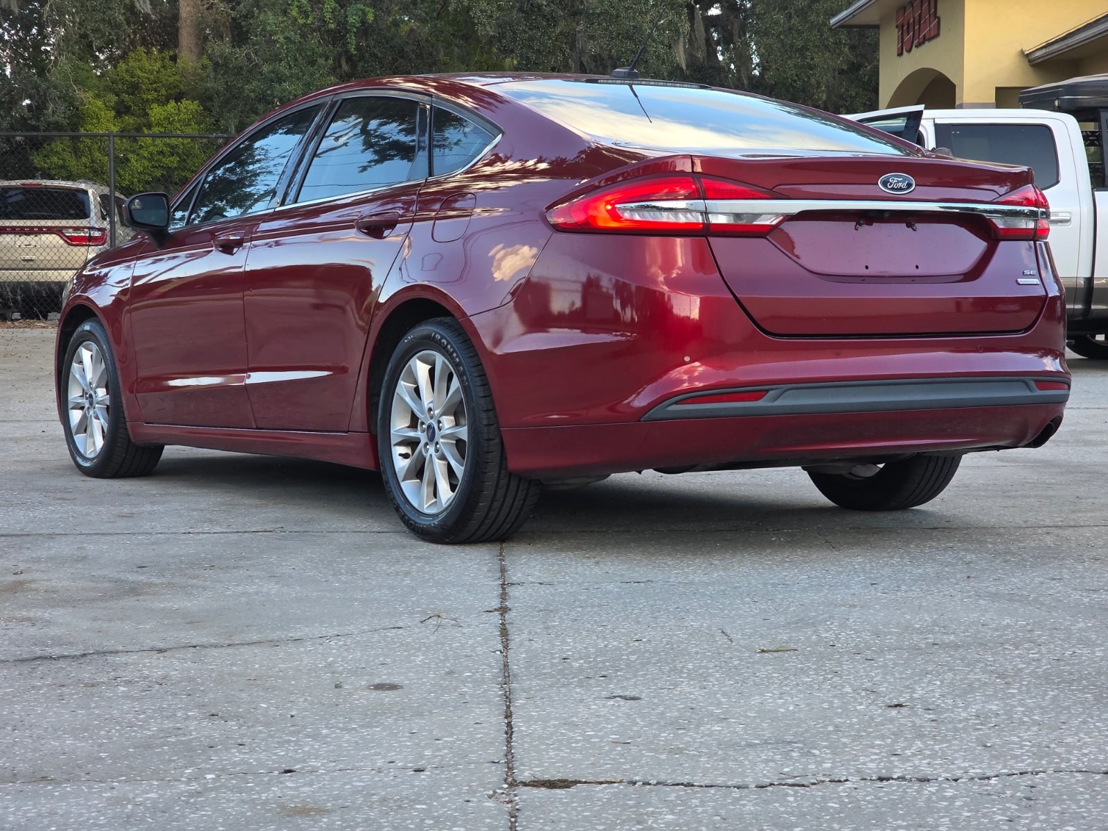 2017 Ford Fusion thumbnail 9
