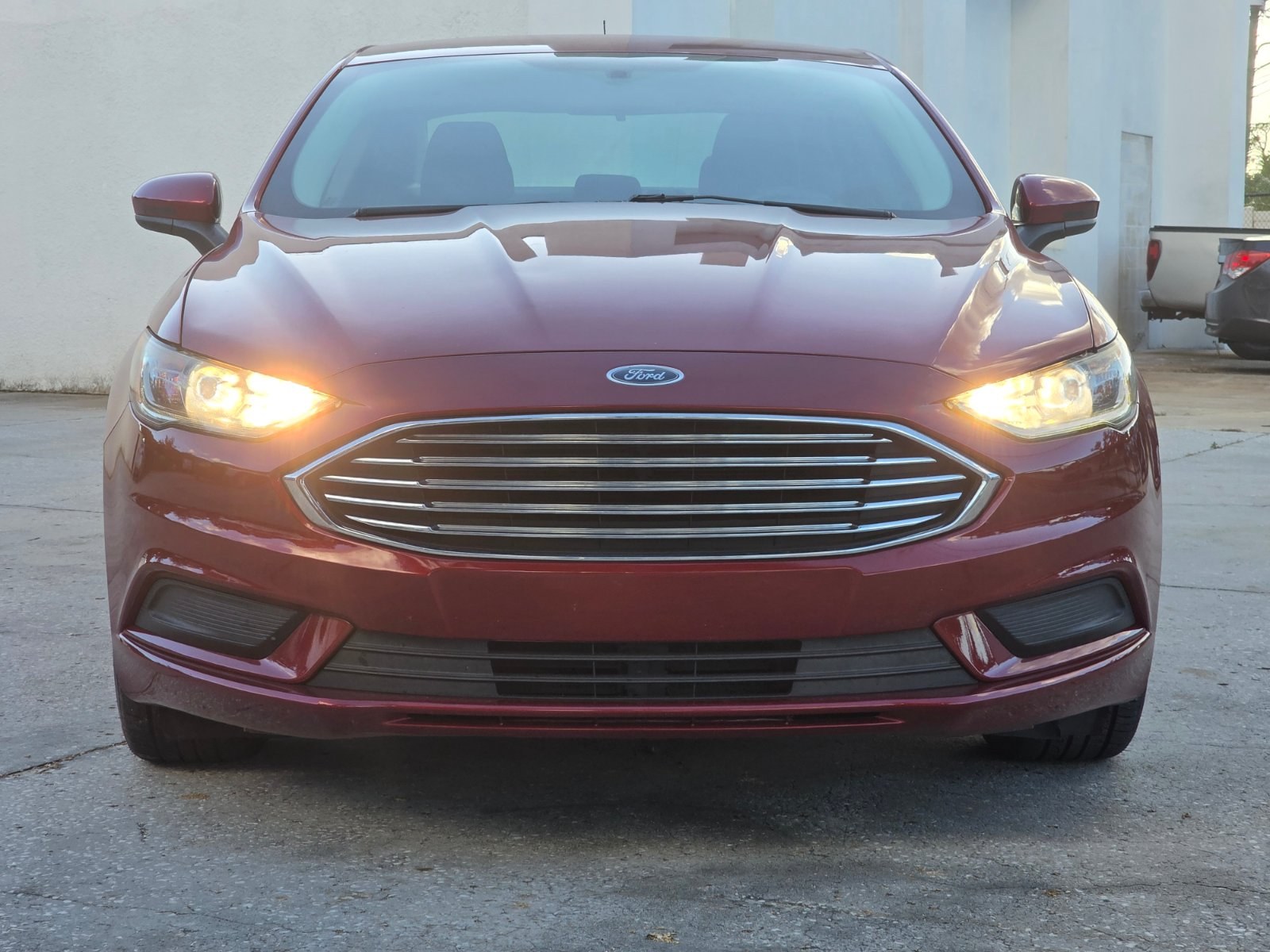 2017 Ford Fusion thumbnail 3