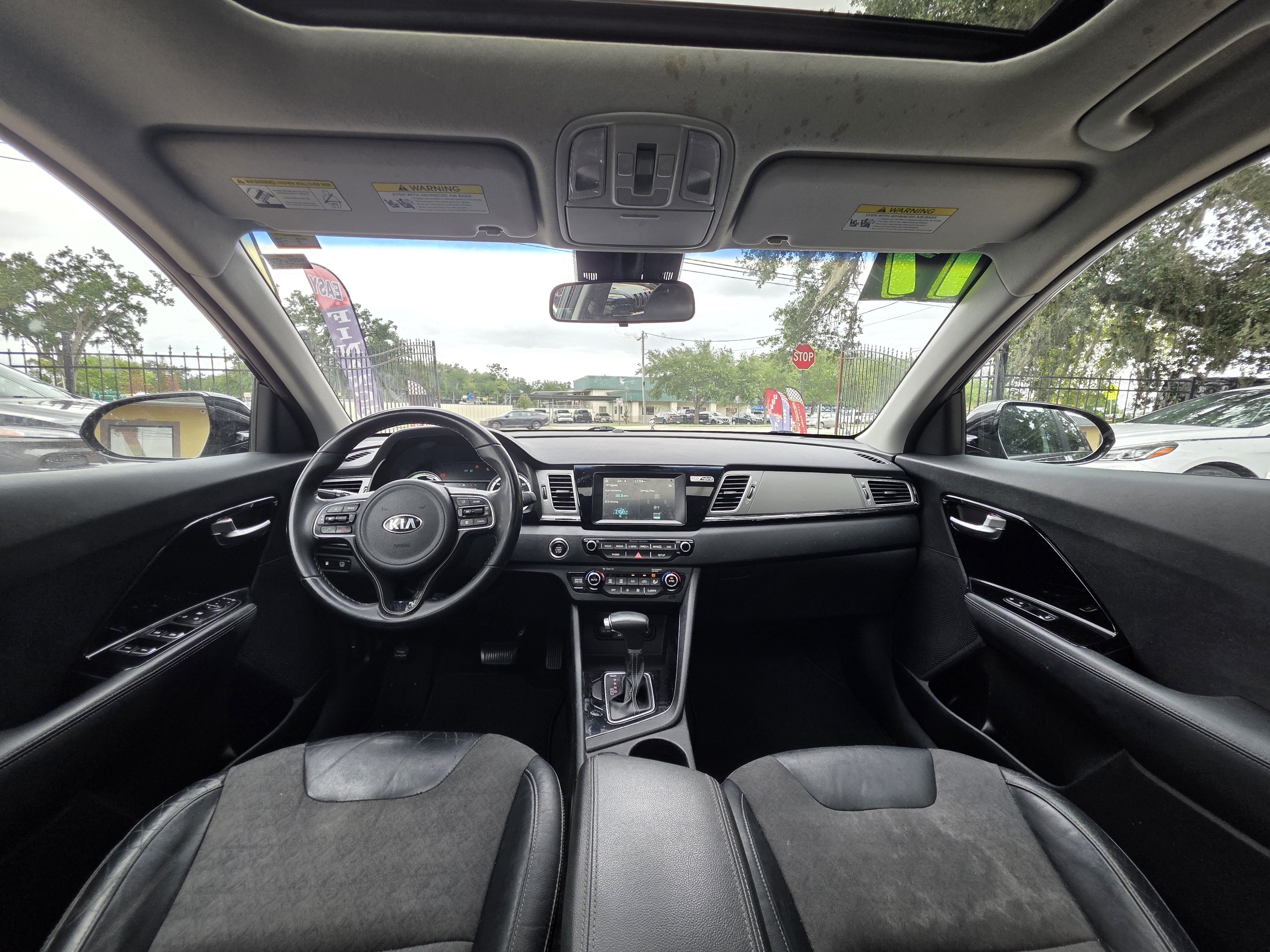 2017 Kia Niro thumbnail 16