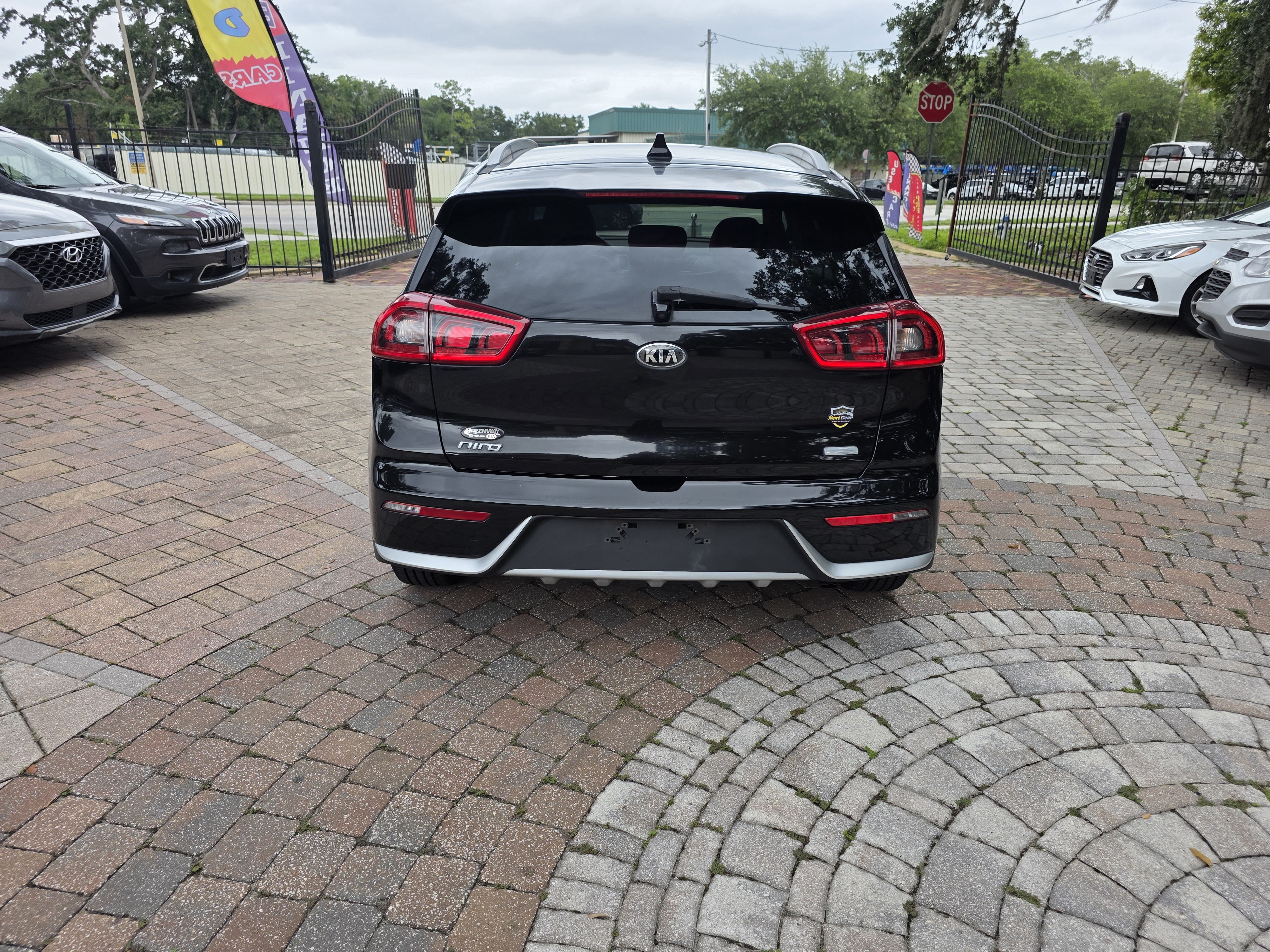 2017 Kia Niro thumbnail 8