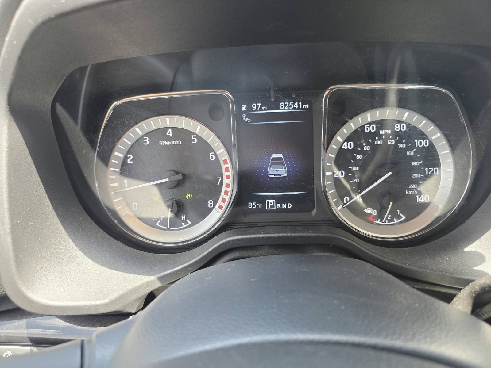 2017 Nissan Titan thumbnail 22