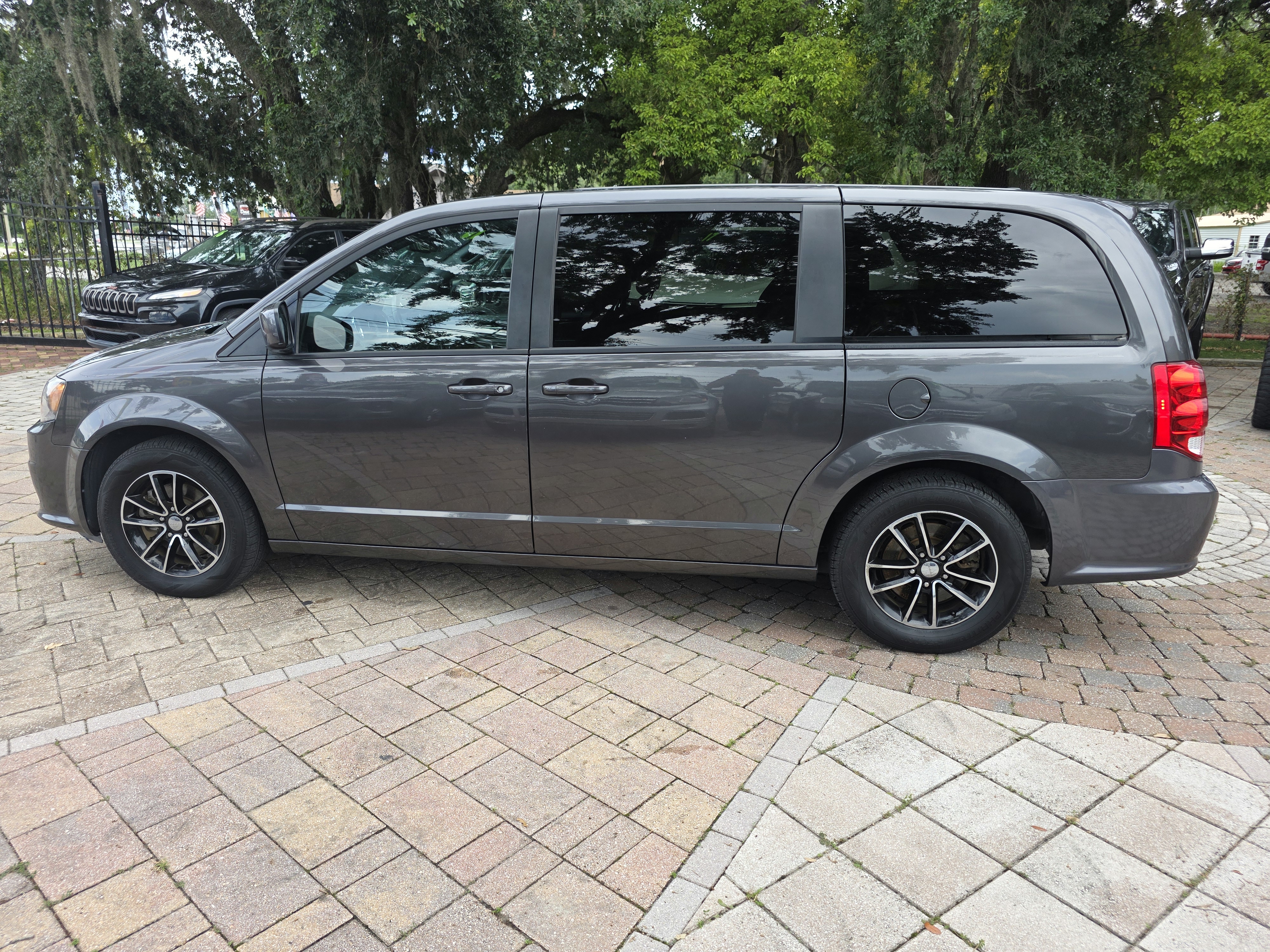 2018 Dodge Grand Caravan thumbnail 17