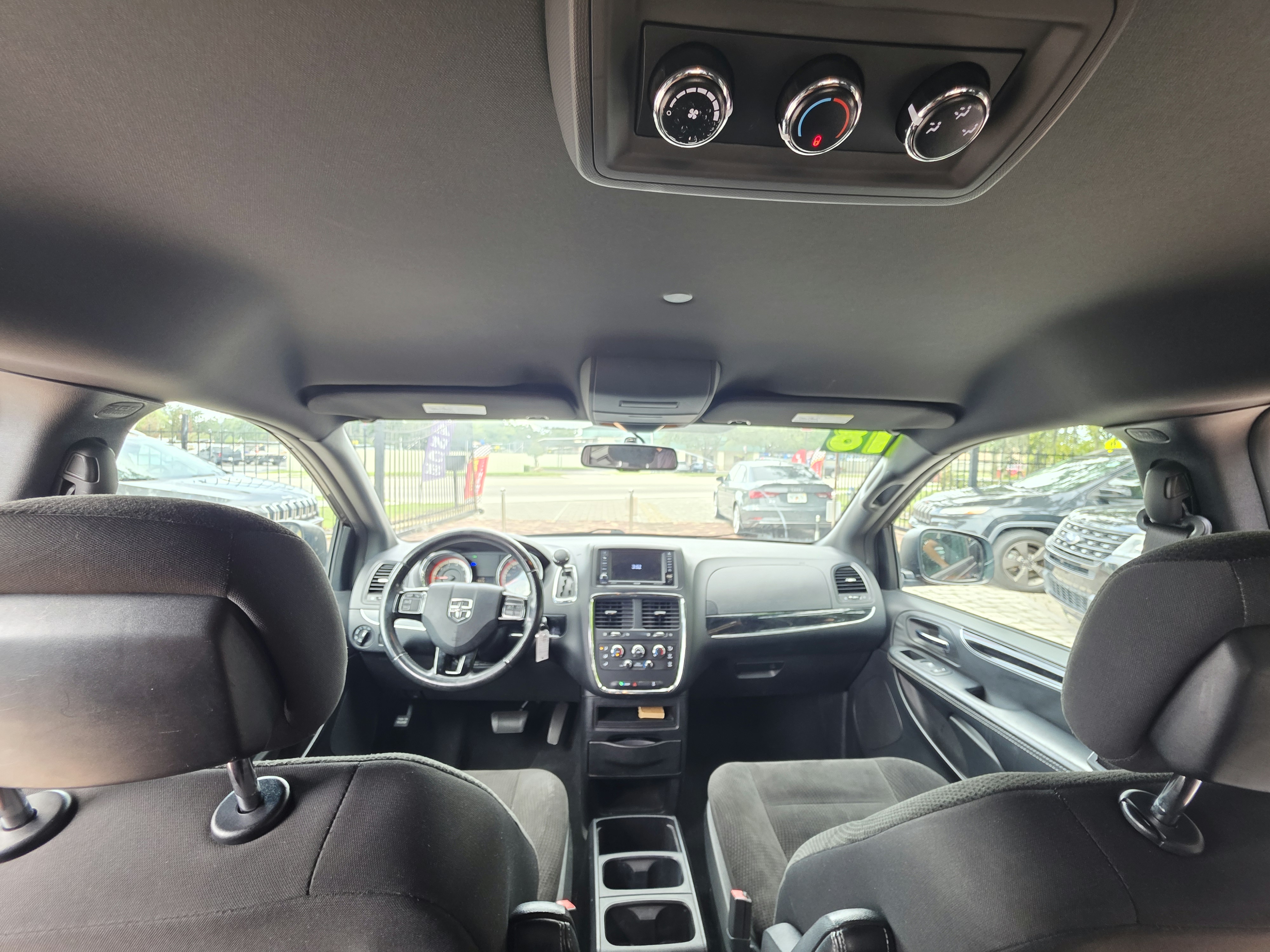 2018 Dodge Grand Caravan thumbnail 14