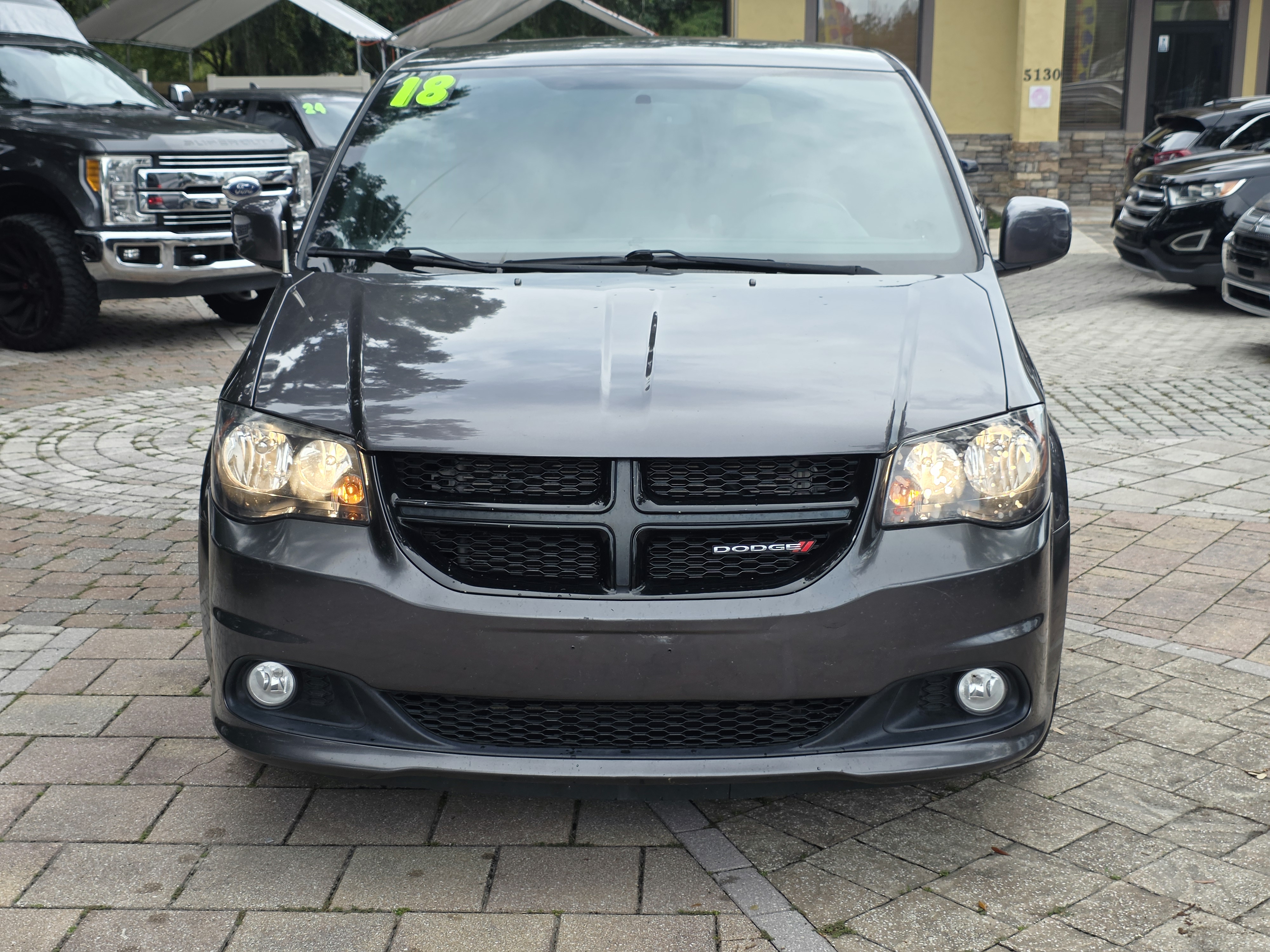 2018 Dodge Grand Caravan thumbnail 2