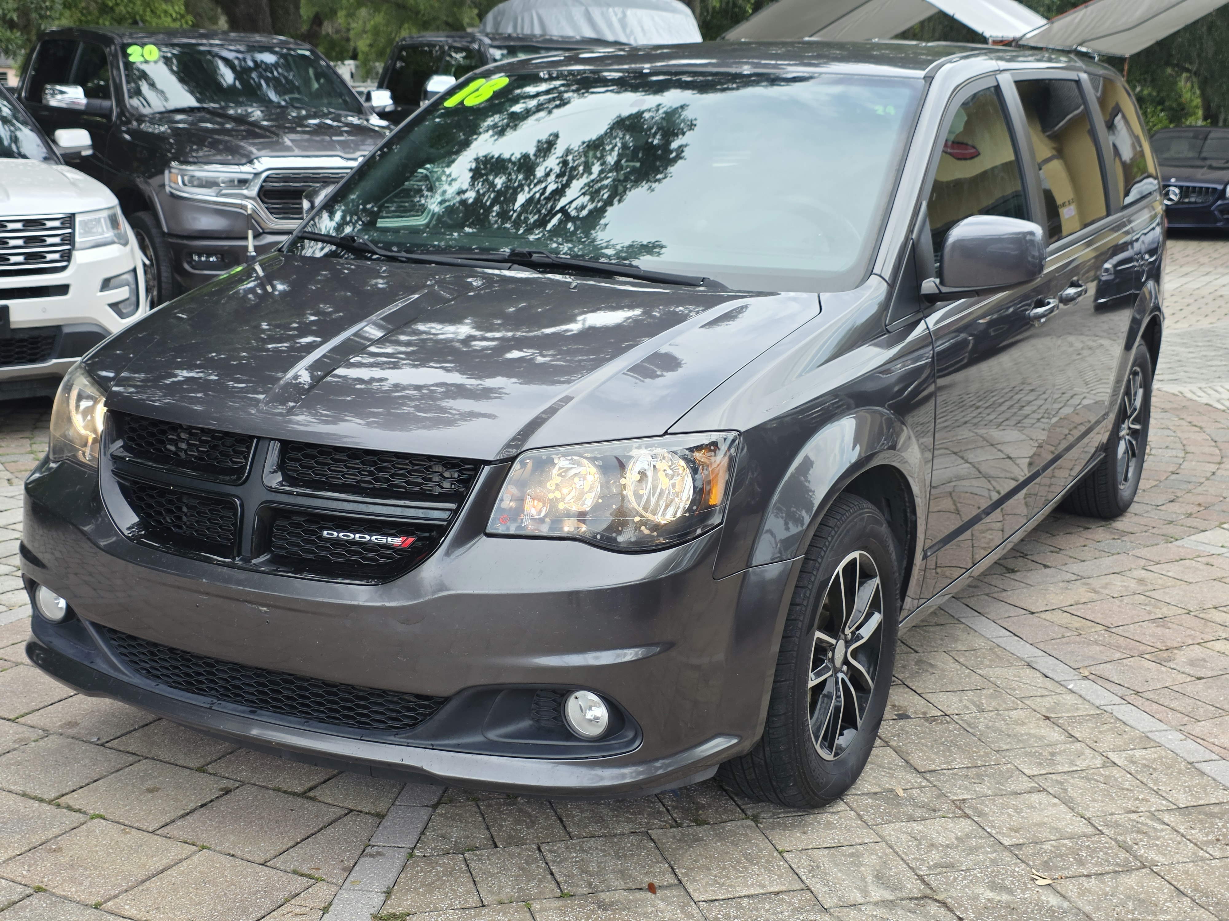 2018 Dodge Grand Caravan — photo 1