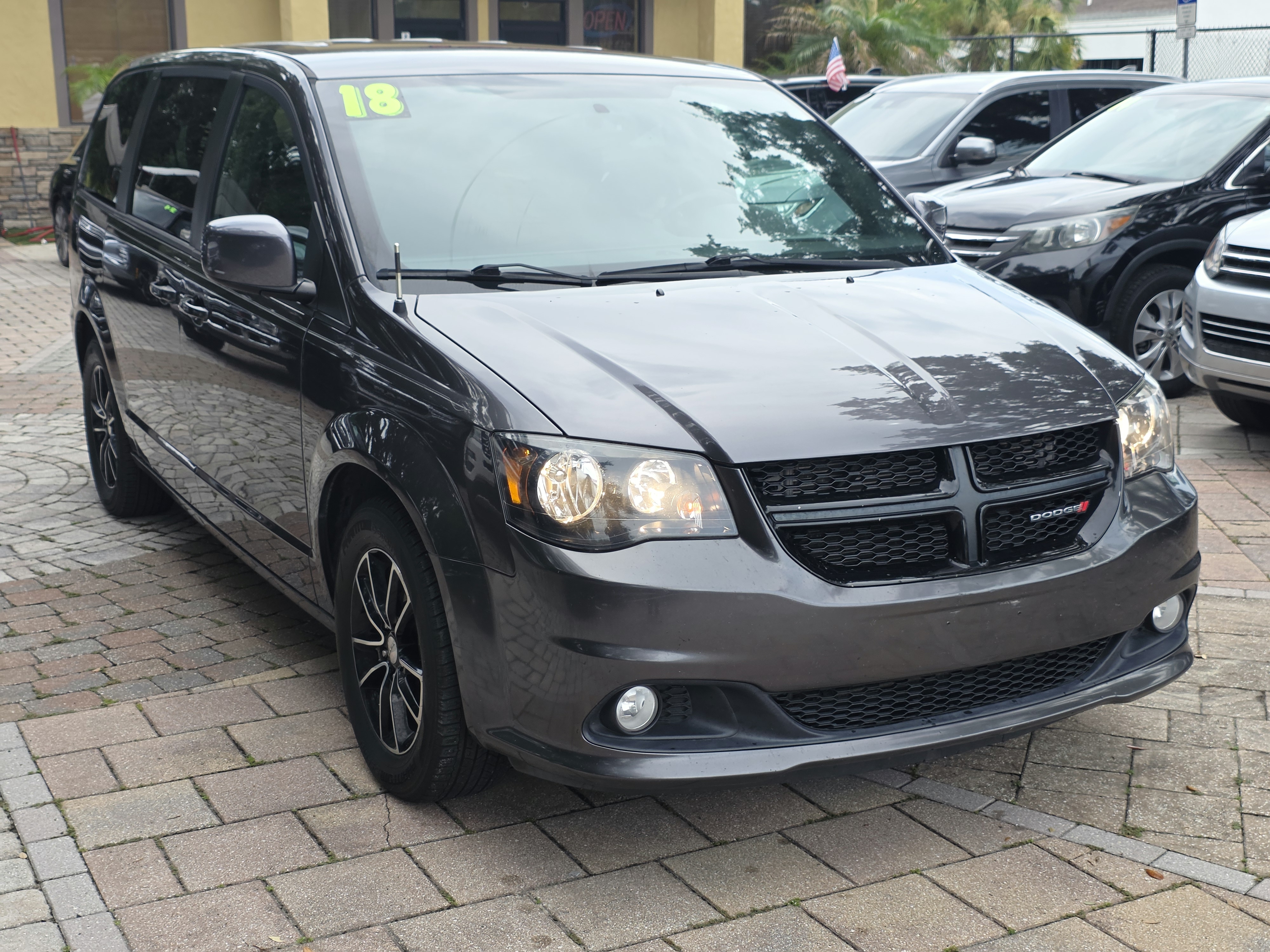 2018 Dodge Grand Caravan thumbnail 5