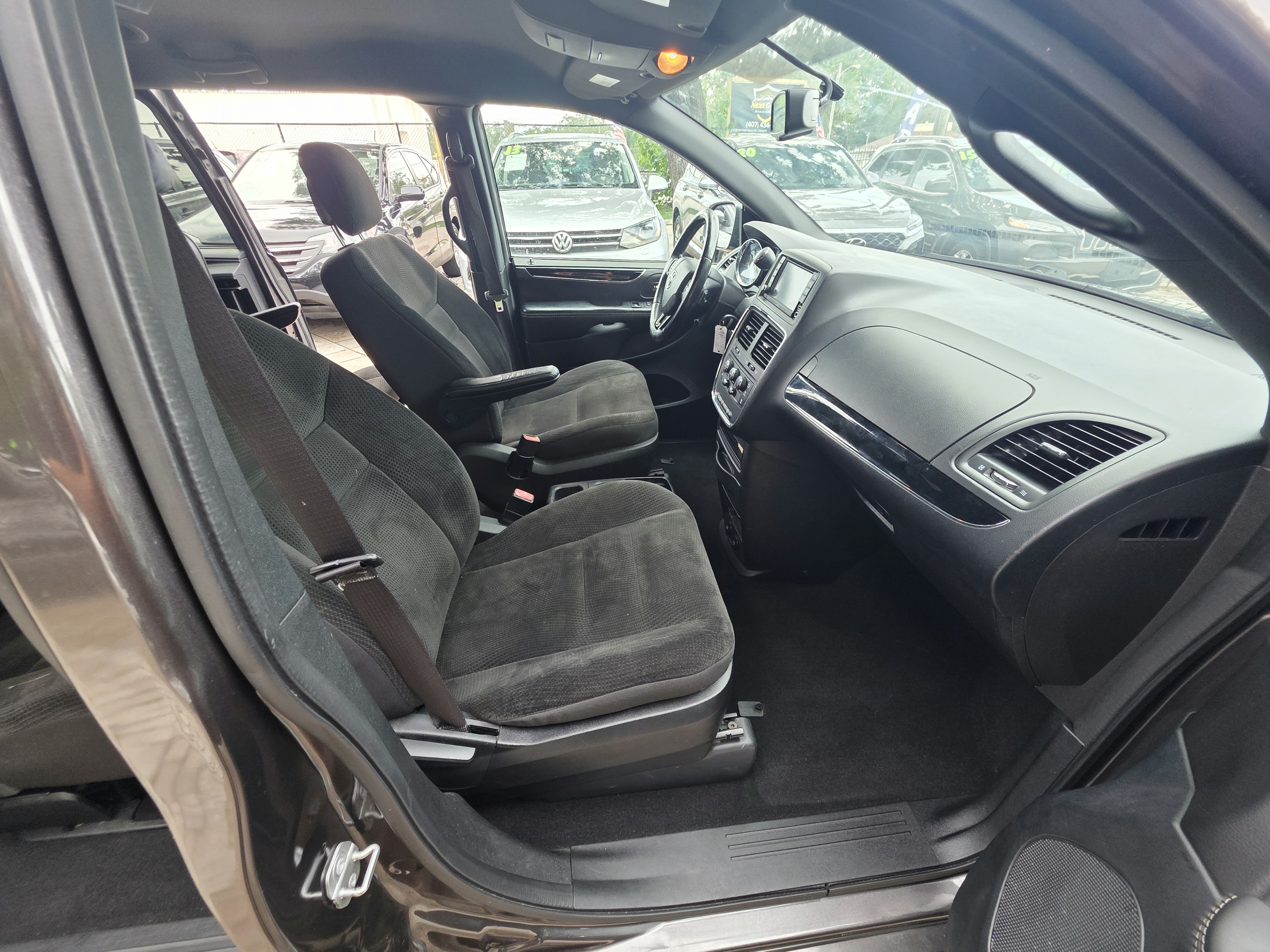 2018 Dodge Grand Caravan thumbnail 15