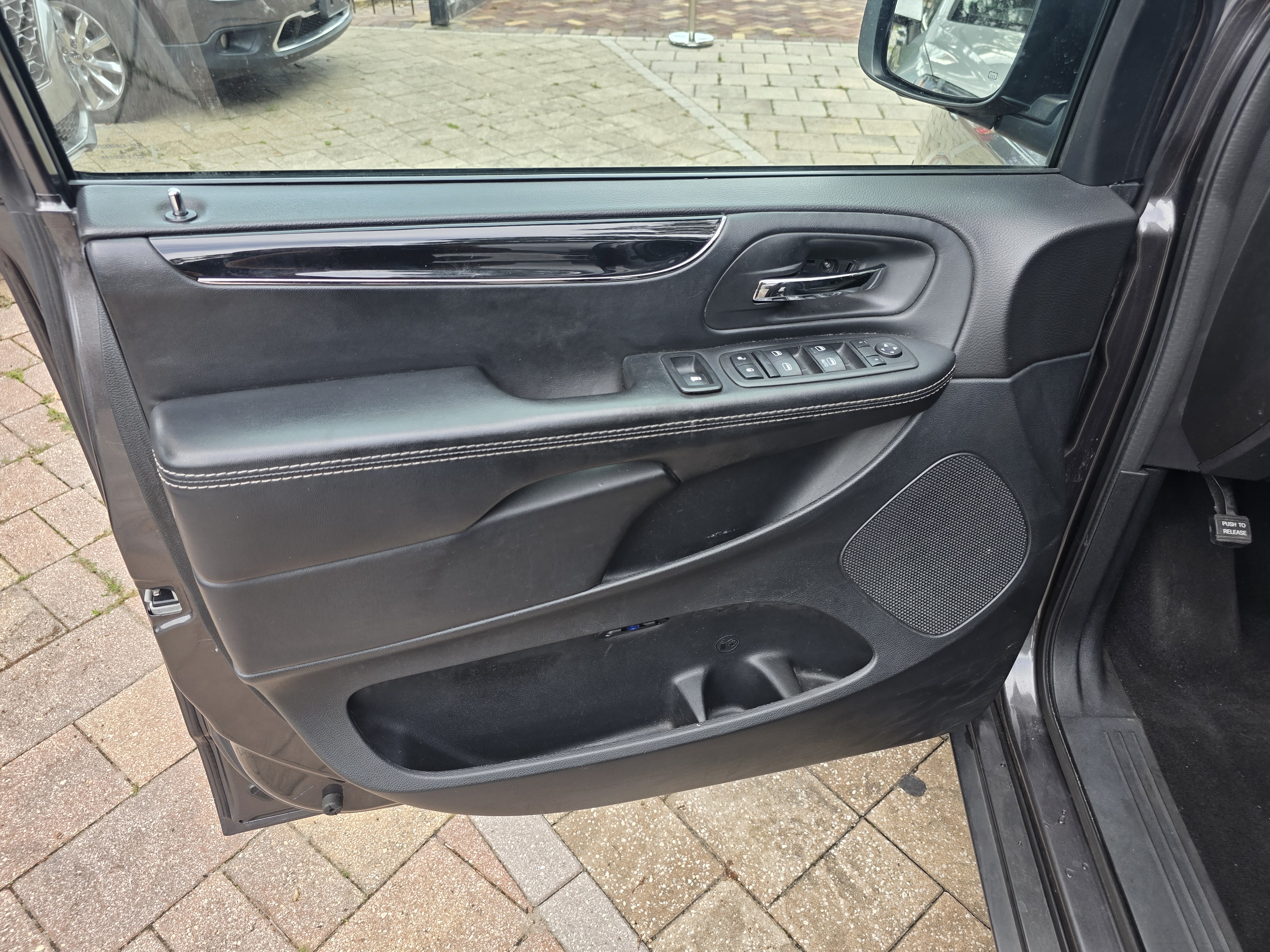2018 Dodge Grand Caravan thumbnail 20