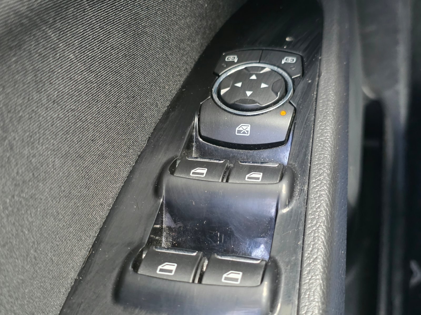 2018 Ford Fusion thumbnail 23