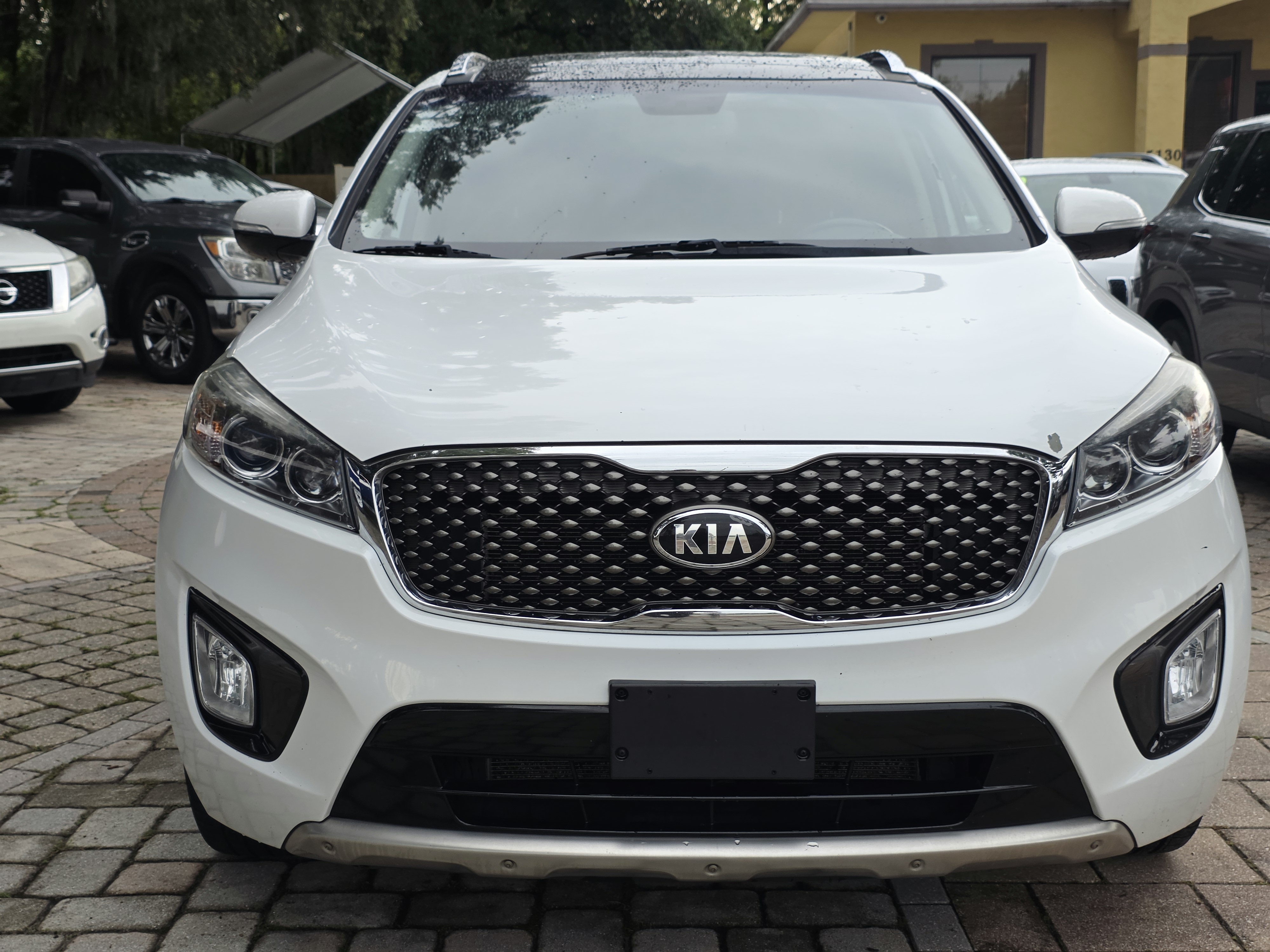 2018 Kia Sorento thumbnail 2
