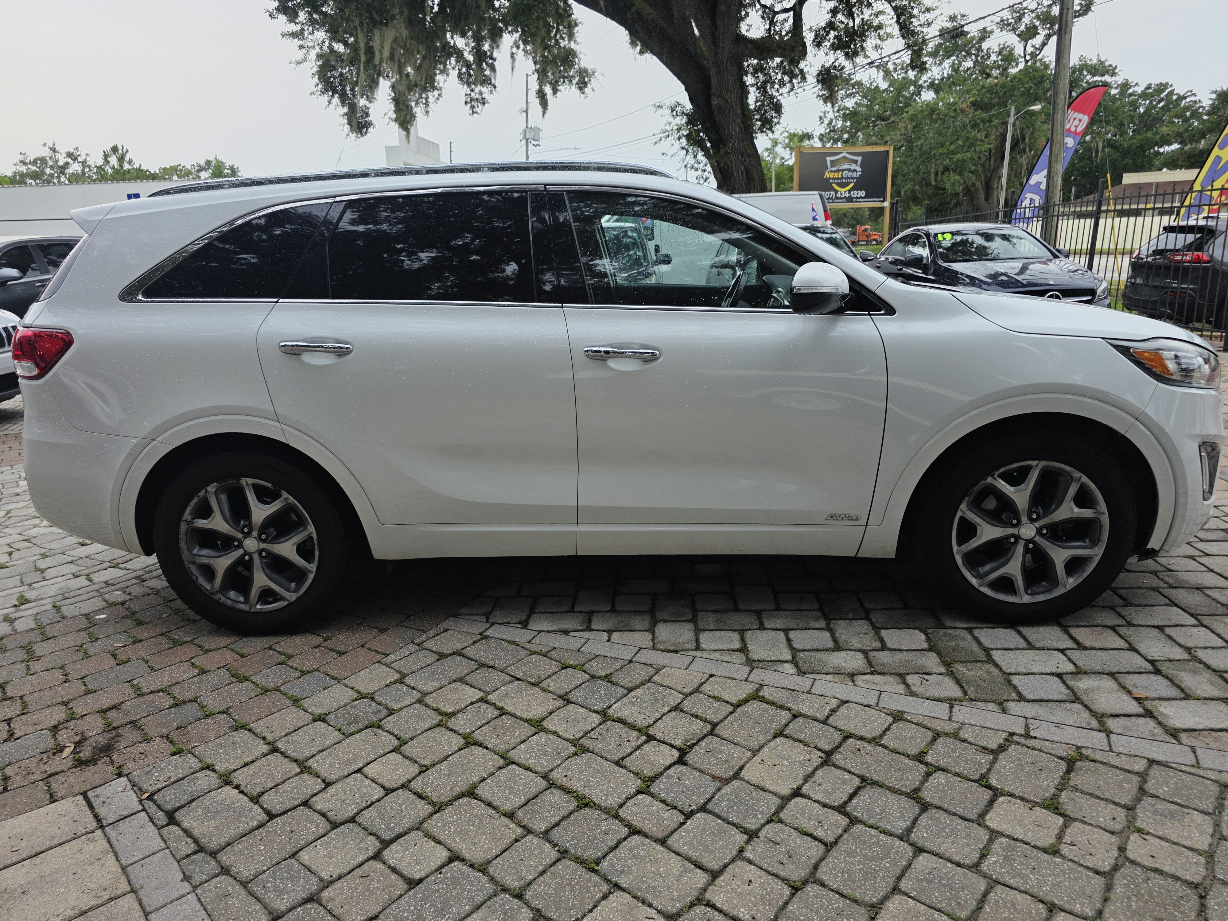 2018 Kia Sorento thumbnail 4