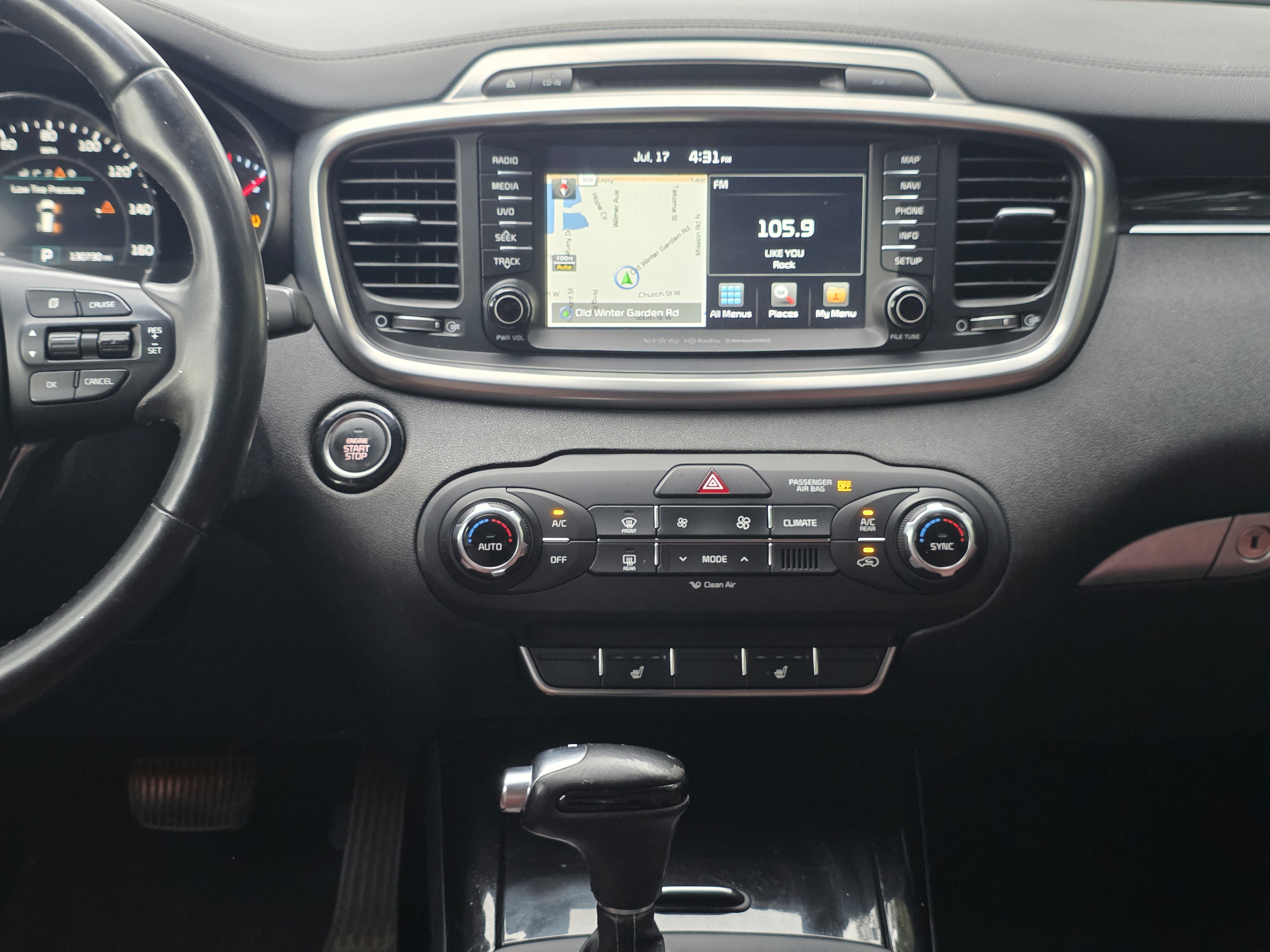 2018 Kia Sorento thumbnail 17