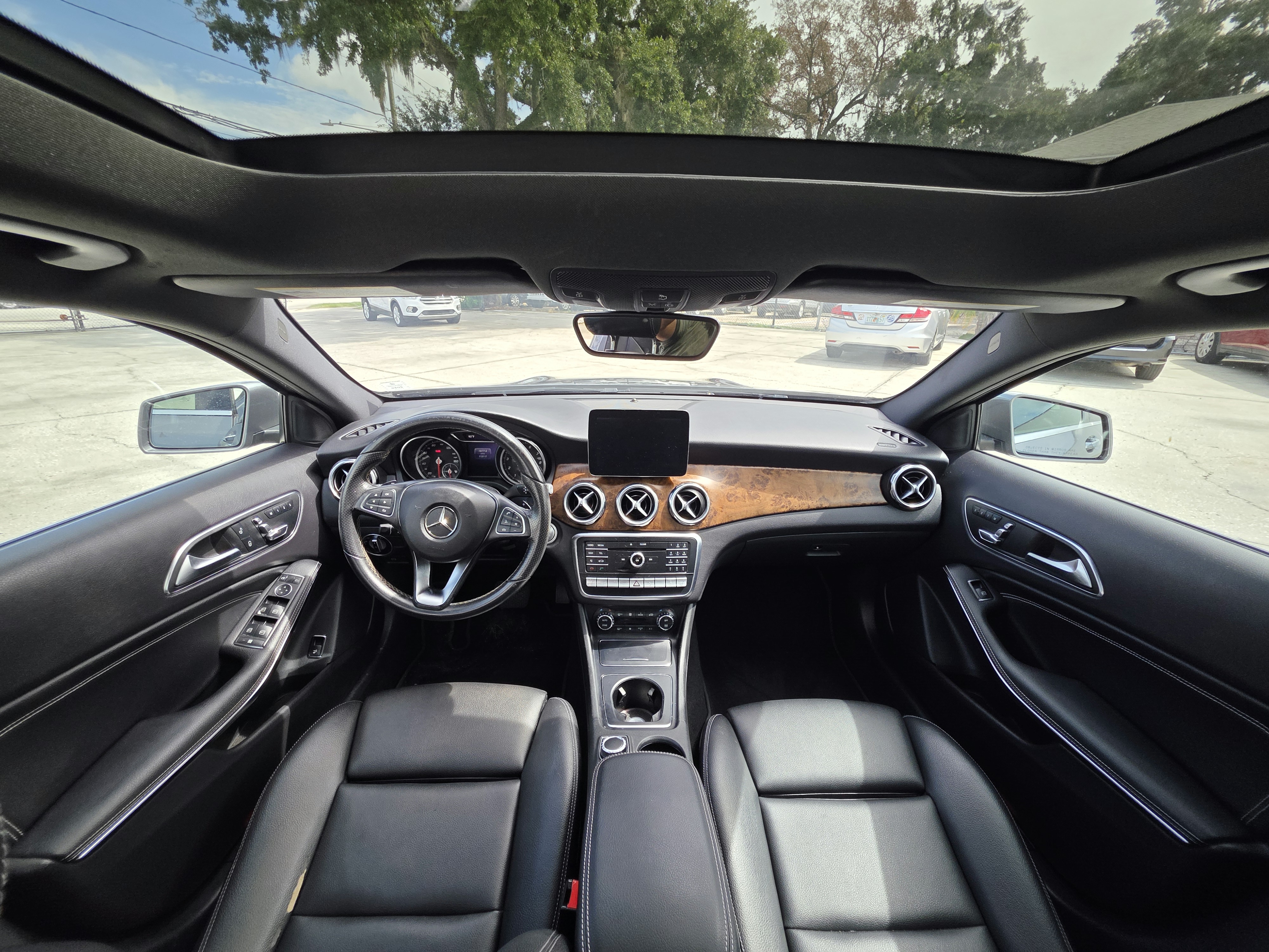 2018 Mercedes-Benz GLA thumbnail 18