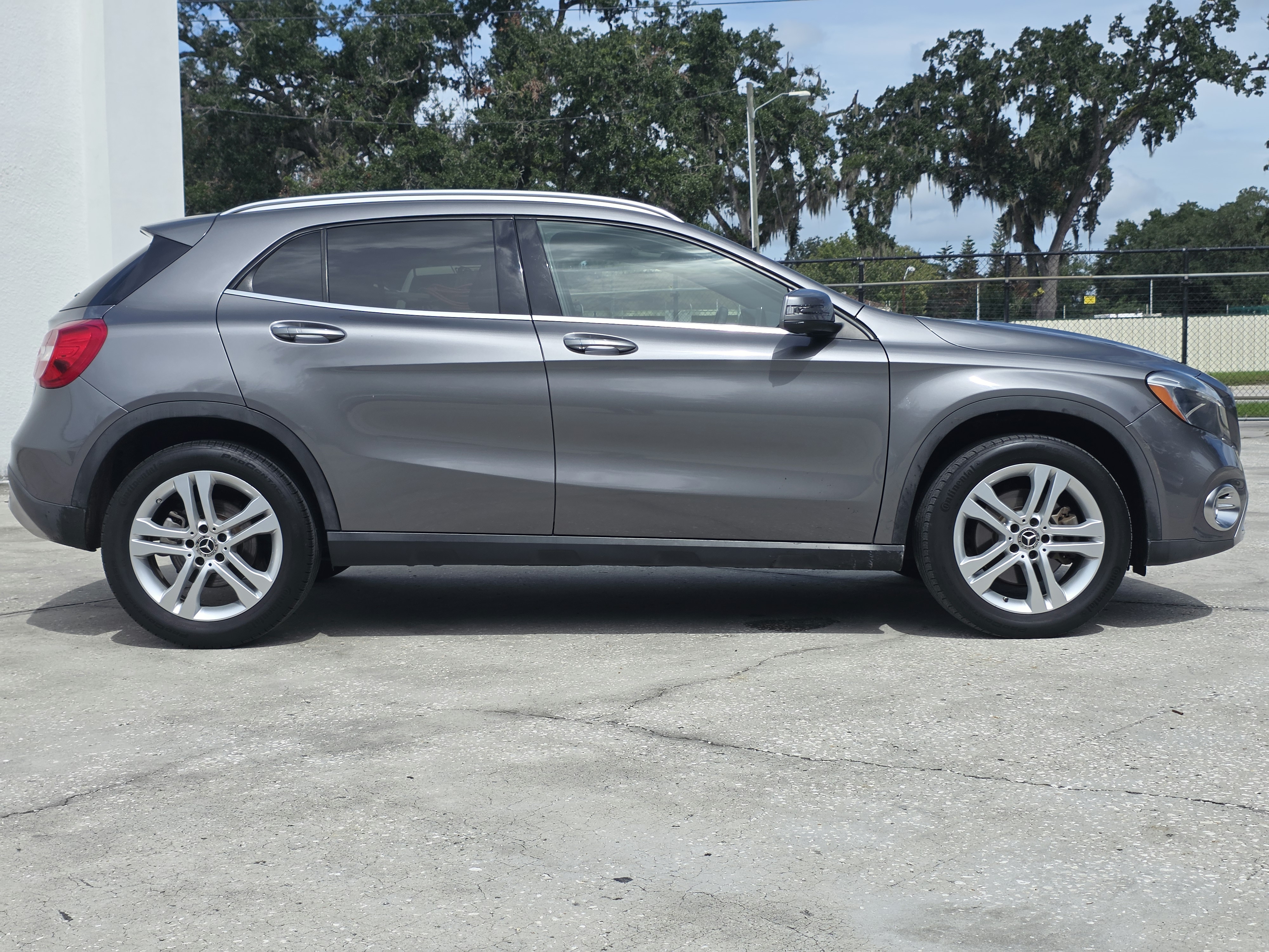 2018 Mercedes-Benz GLA thumbnail 4