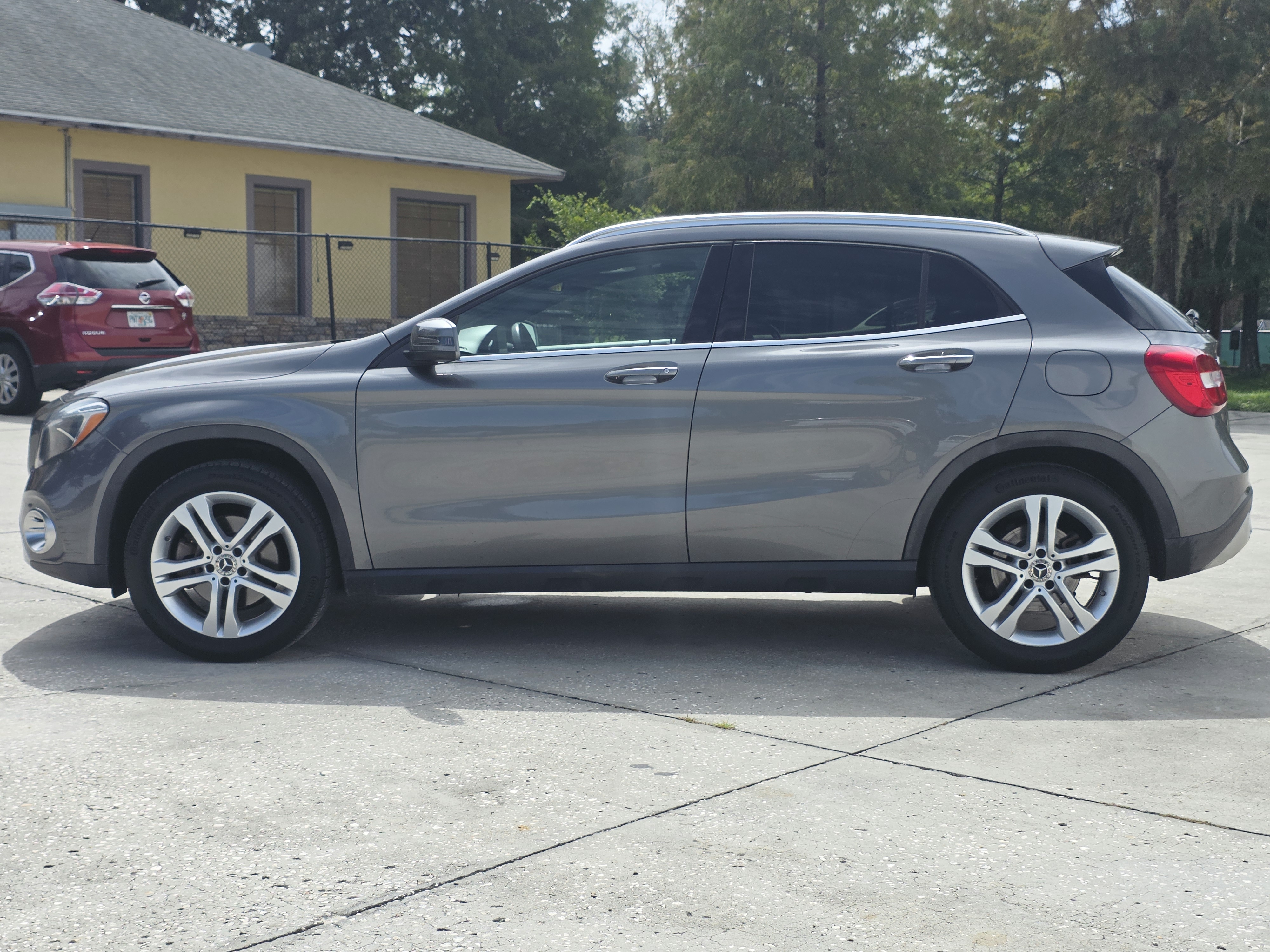 2018 Mercedes-Benz GLA thumbnail 8