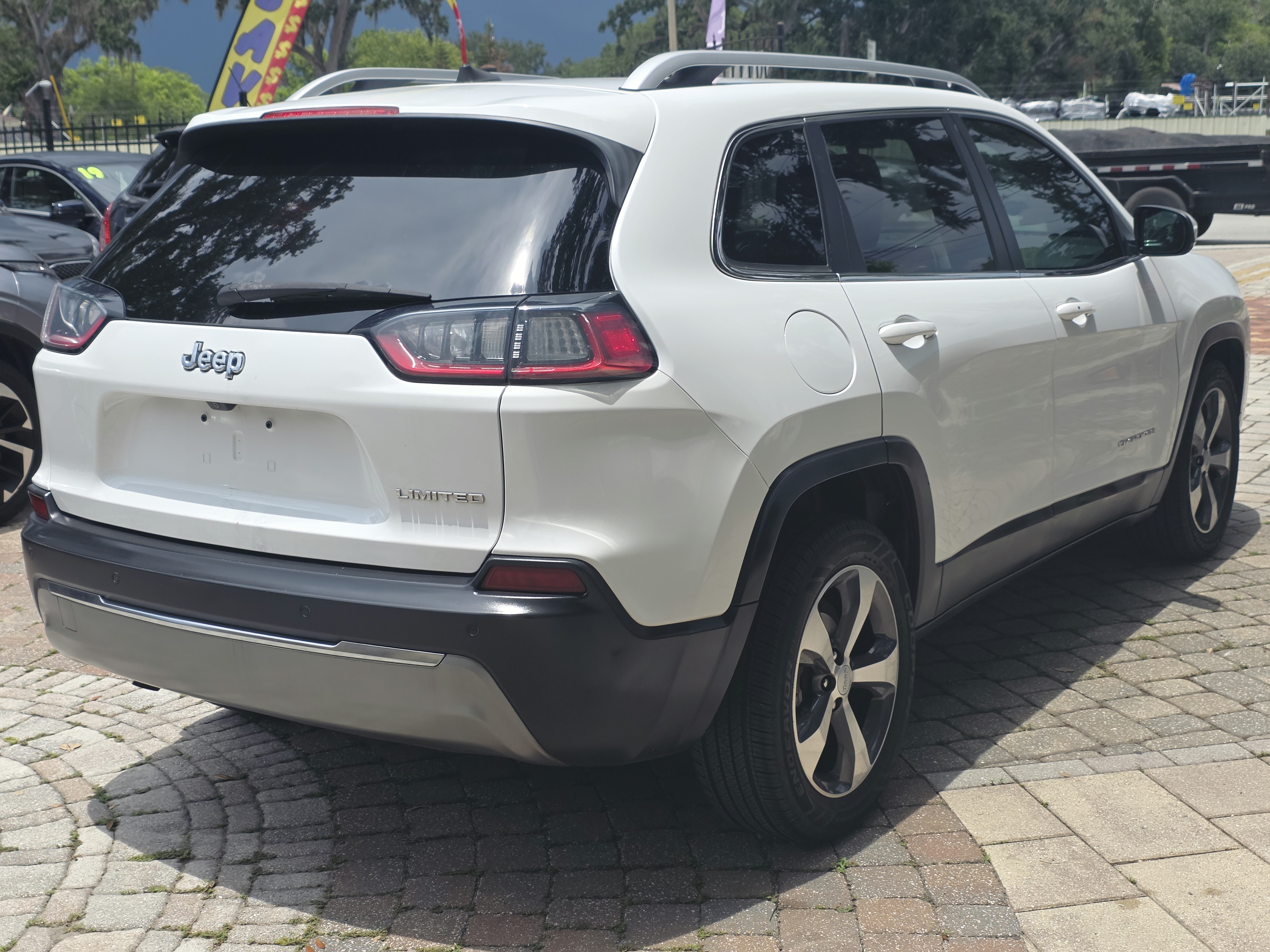 2019 Jeep Cherokee thumbnail 5