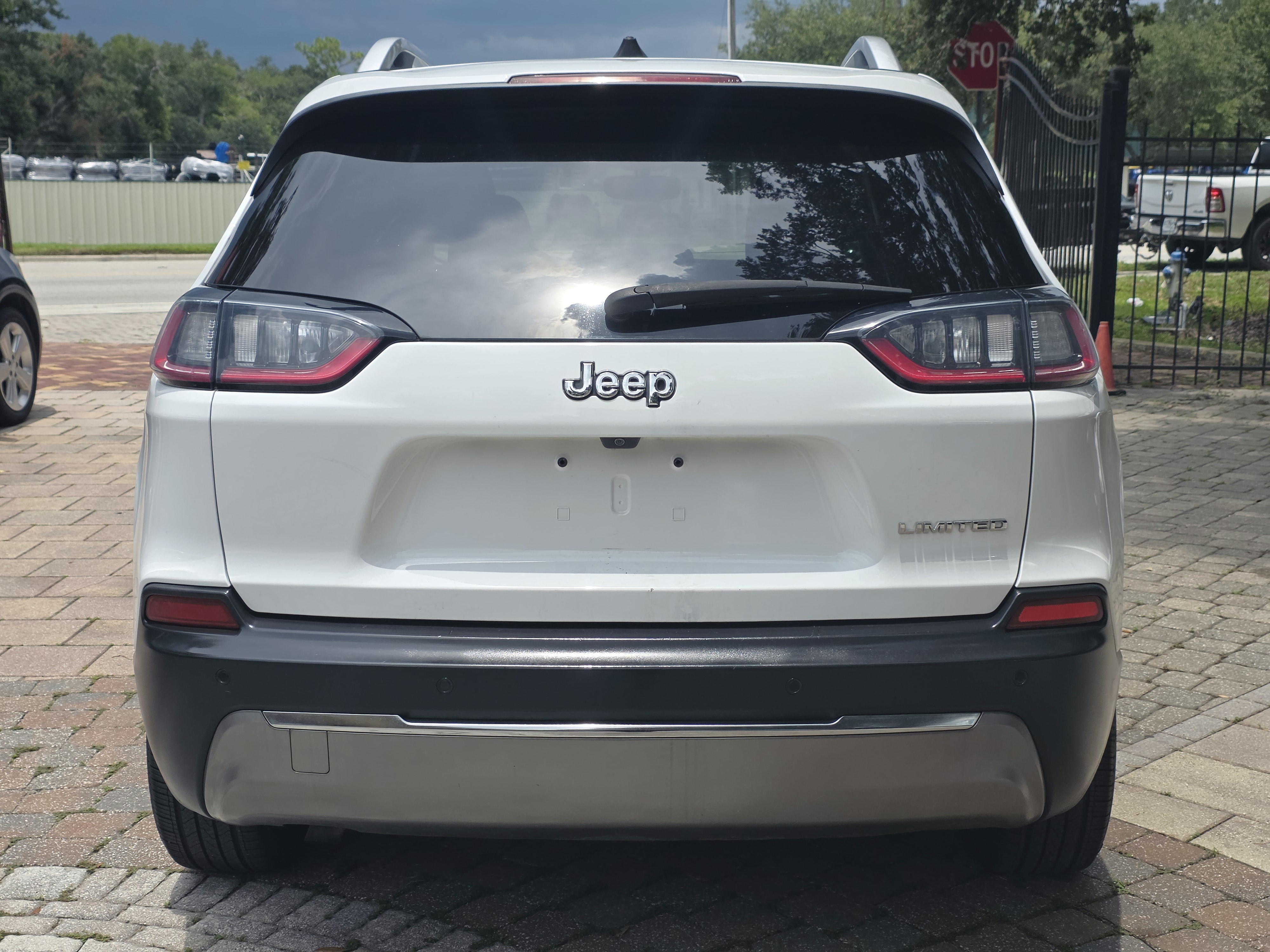 2019 Jeep Cherokee thumbnail 6
