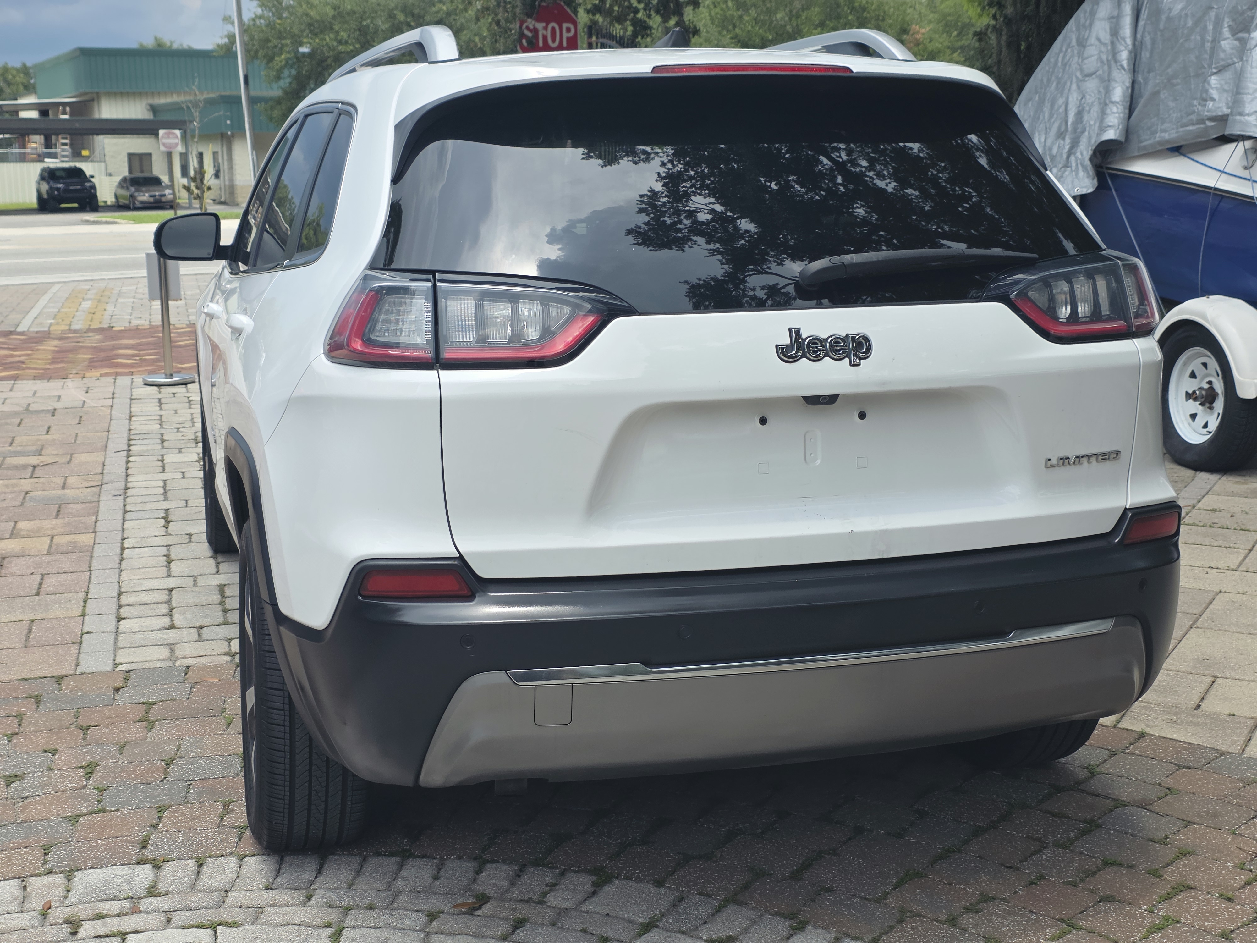 2019 Jeep Cherokee thumbnail 7