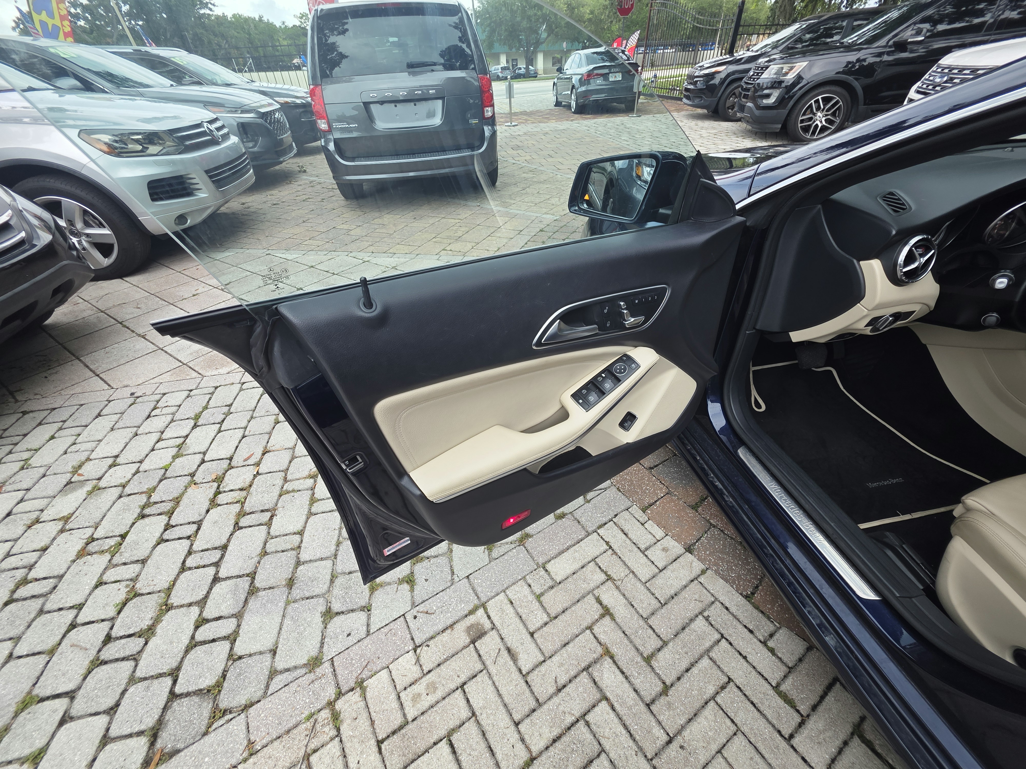 2019 Mercedes-Benz CLA 250 thumbnail 14