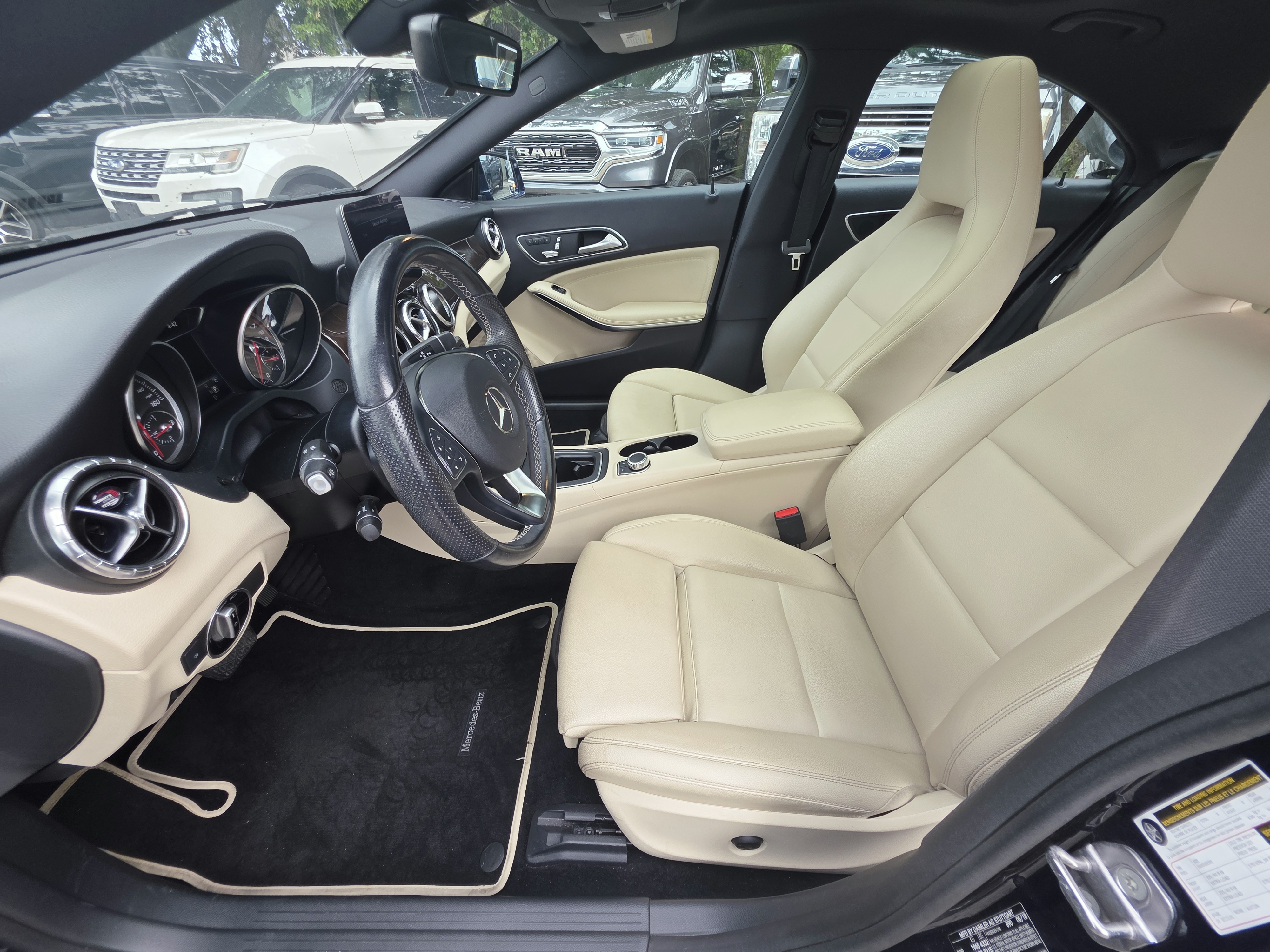 2019 Mercedes-Benz CLA 250 thumbnail 13