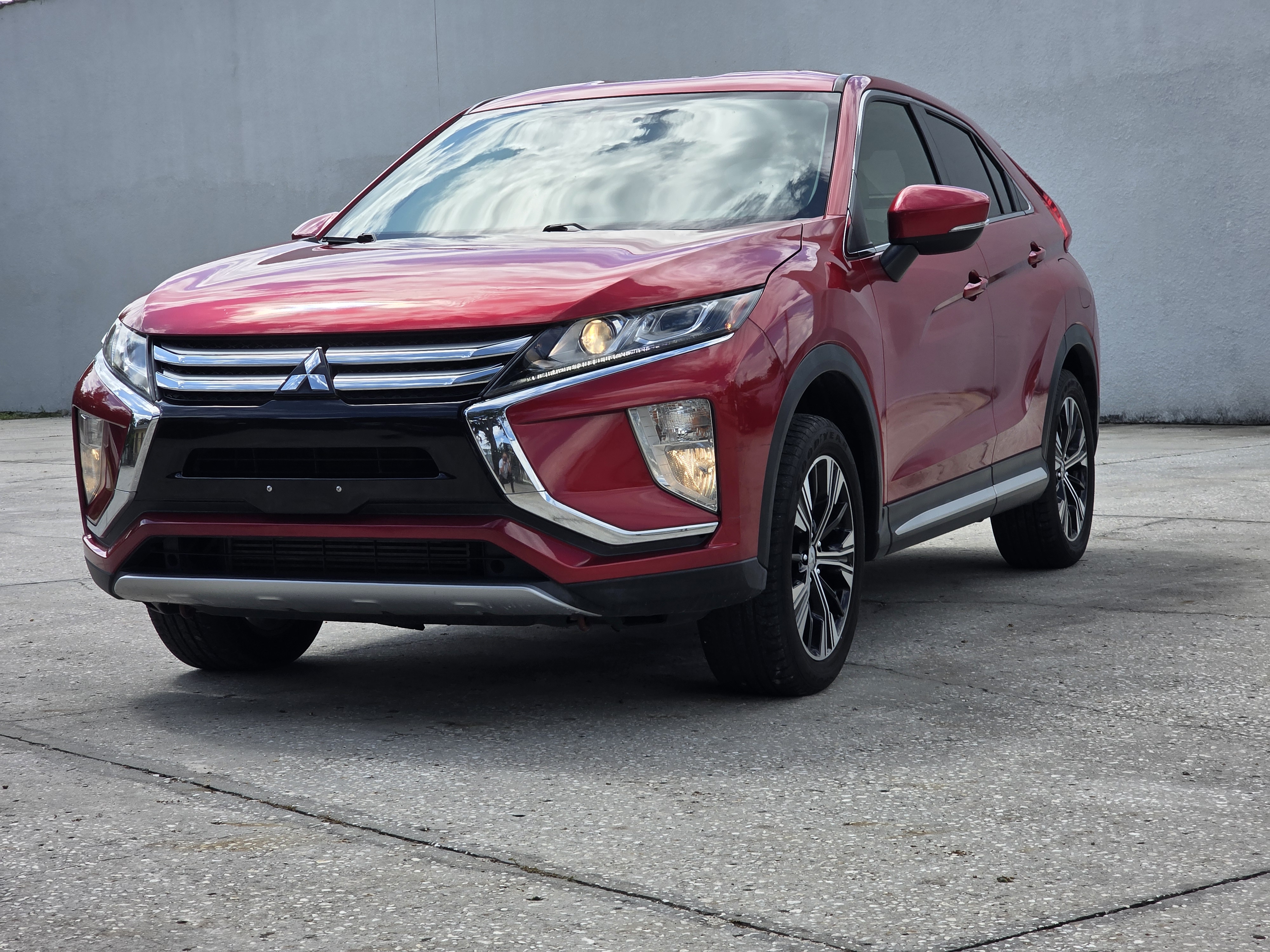 2019 Mitsubishi Eclipse Cross thumbnail 2