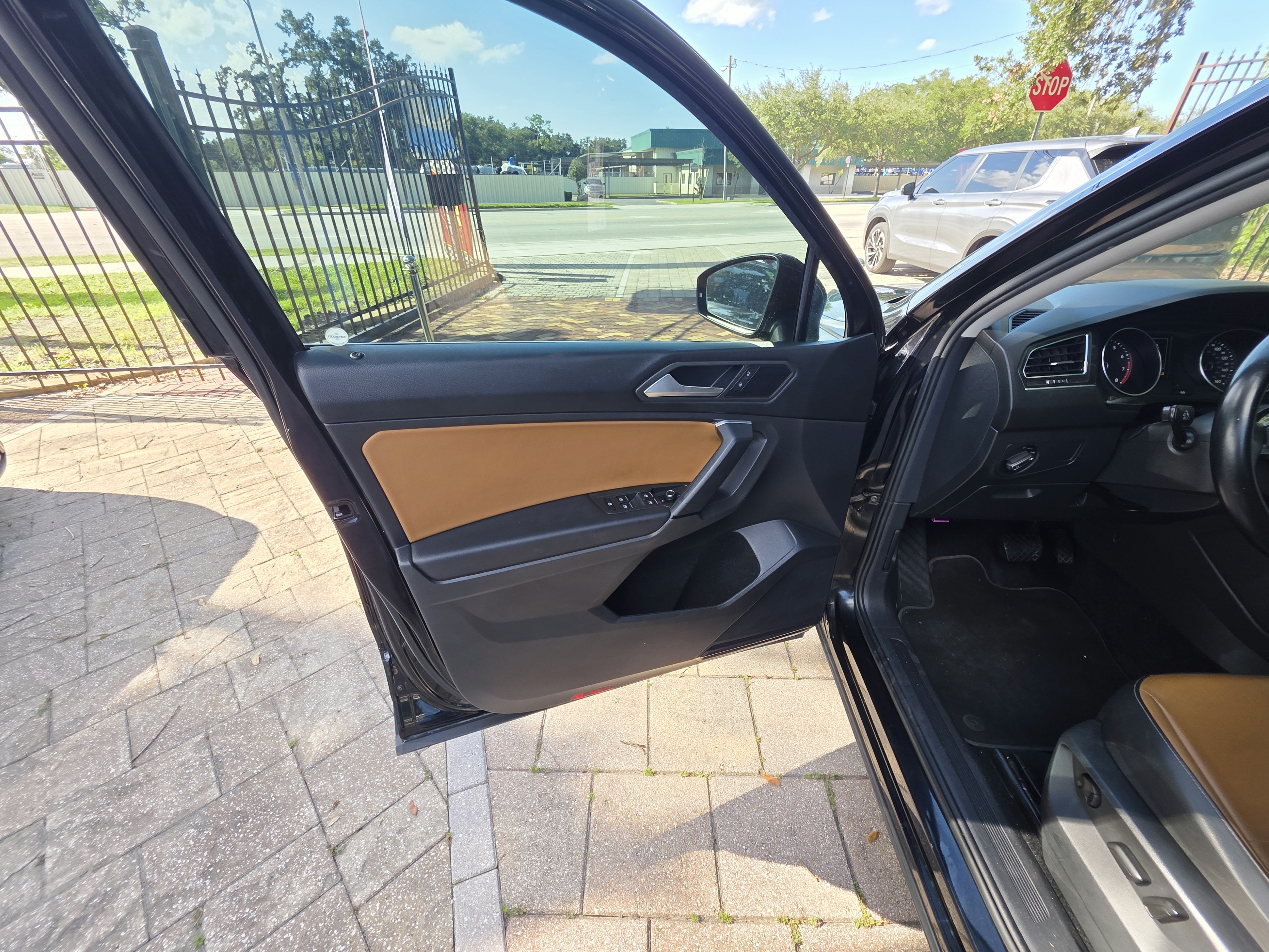 2019 Volkswagen Tiguan thumbnail 14