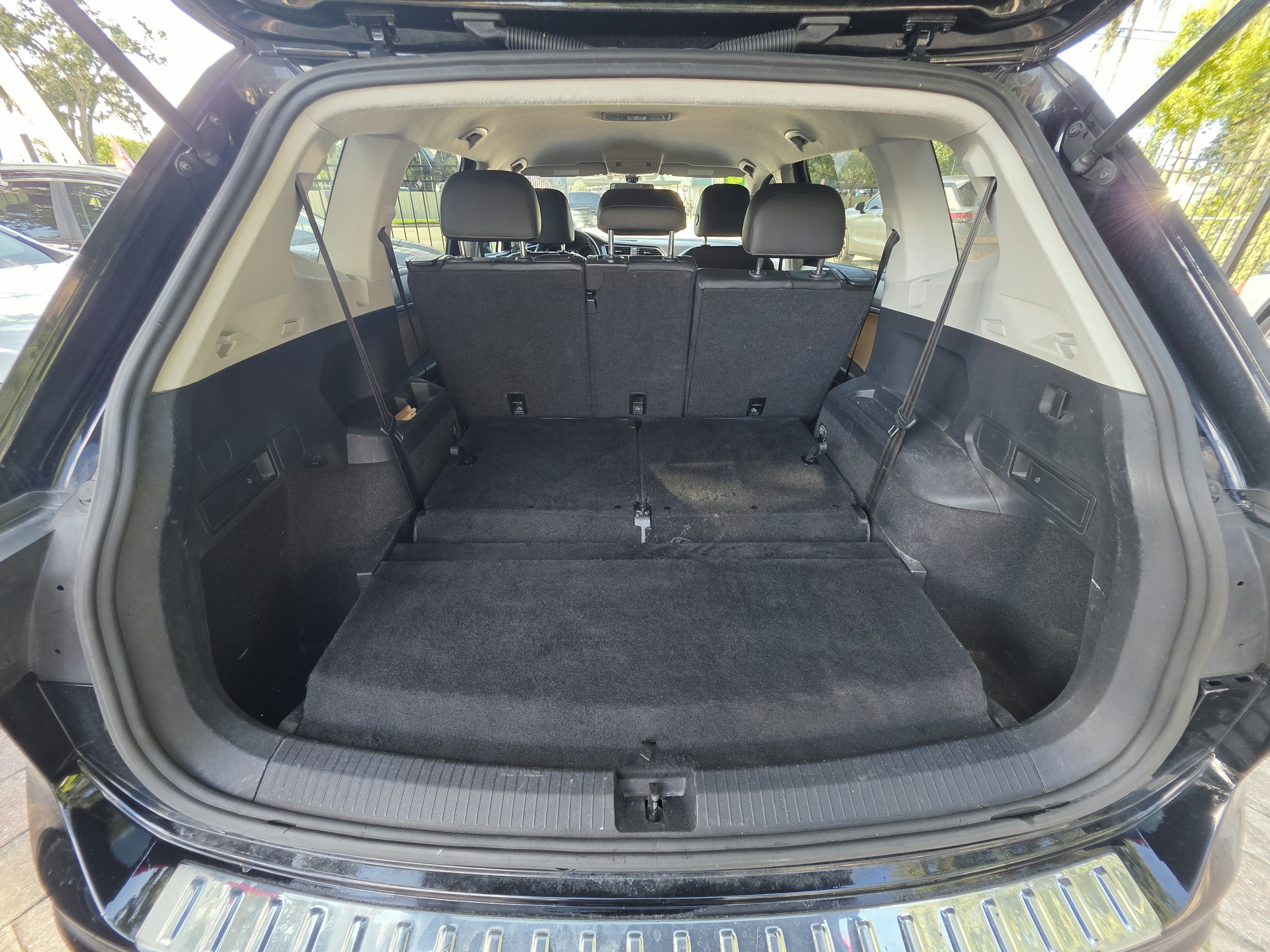 2019 Volkswagen Tiguan thumbnail 15