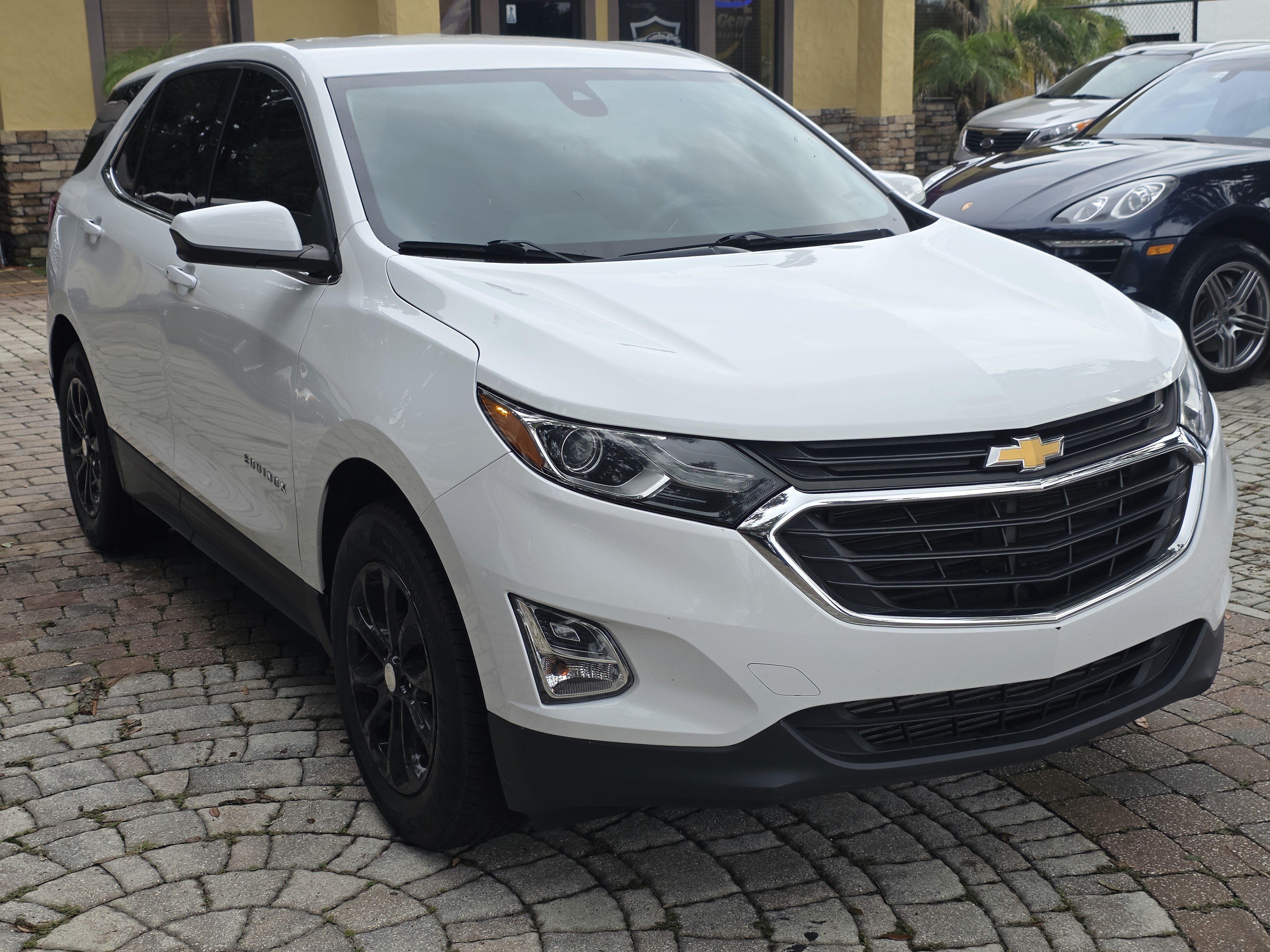 2020 Chevrolet Equinox thumbnail 2