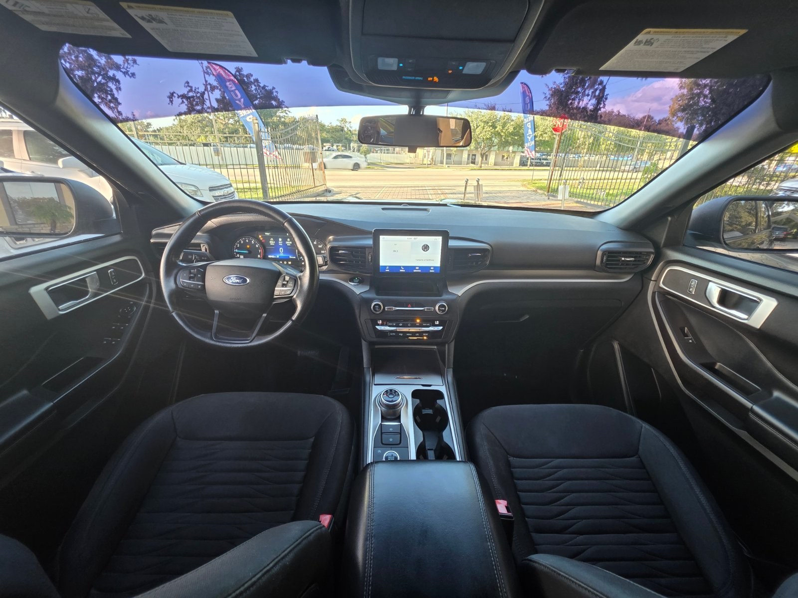 2020 Ford Explorer thumbnail 12