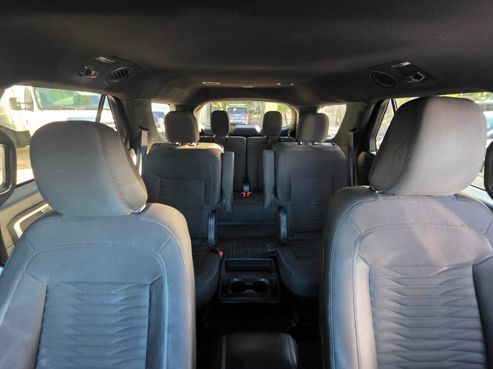 2020 Ford Explorer thumbnail 18