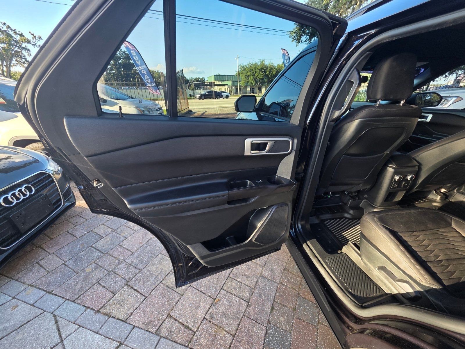 2020 Ford Explorer thumbnail 11