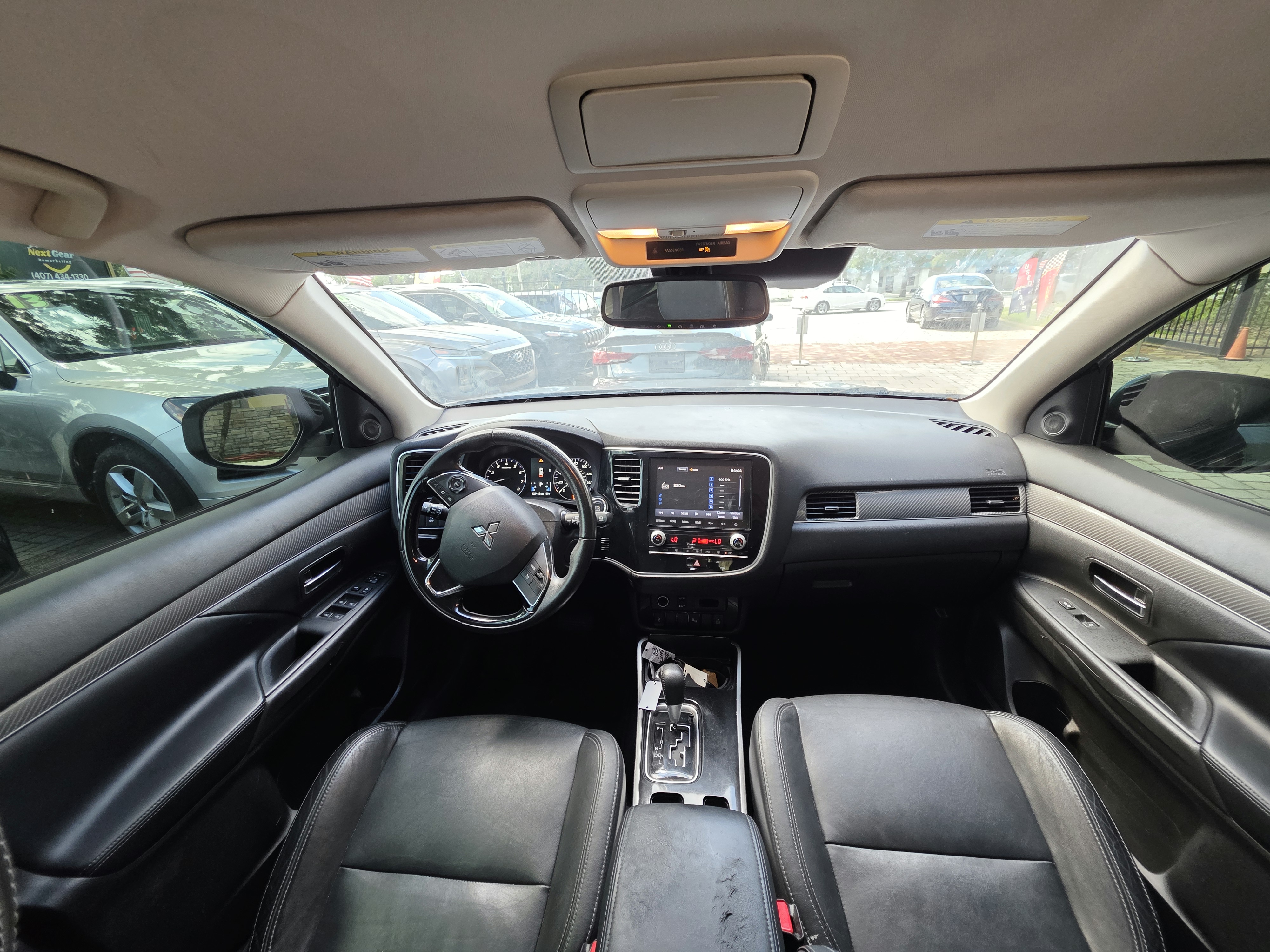 2020 Mitsubishi Outlander thumbnail 16