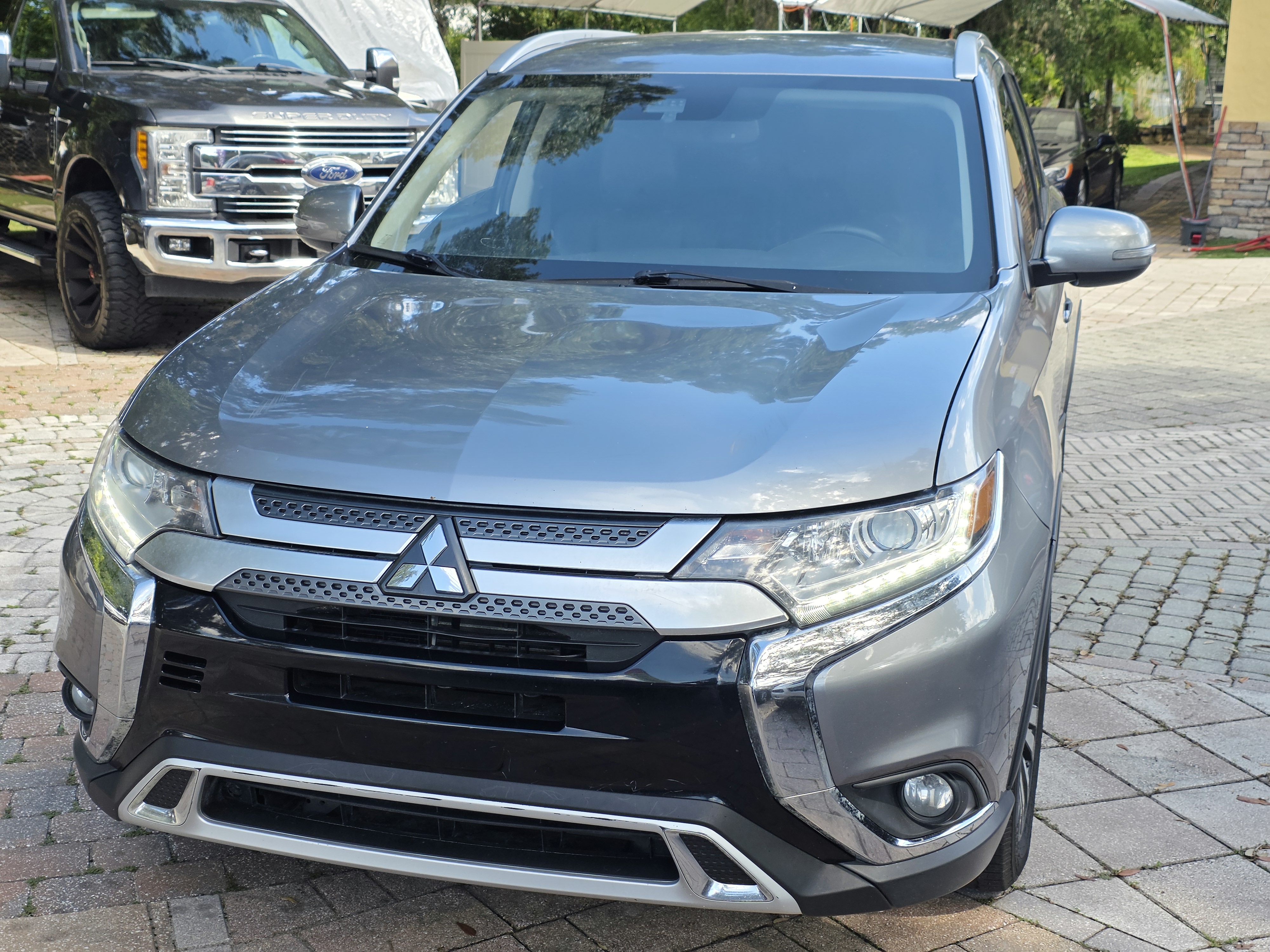2020 Mitsubishi Outlander thumbnail 2