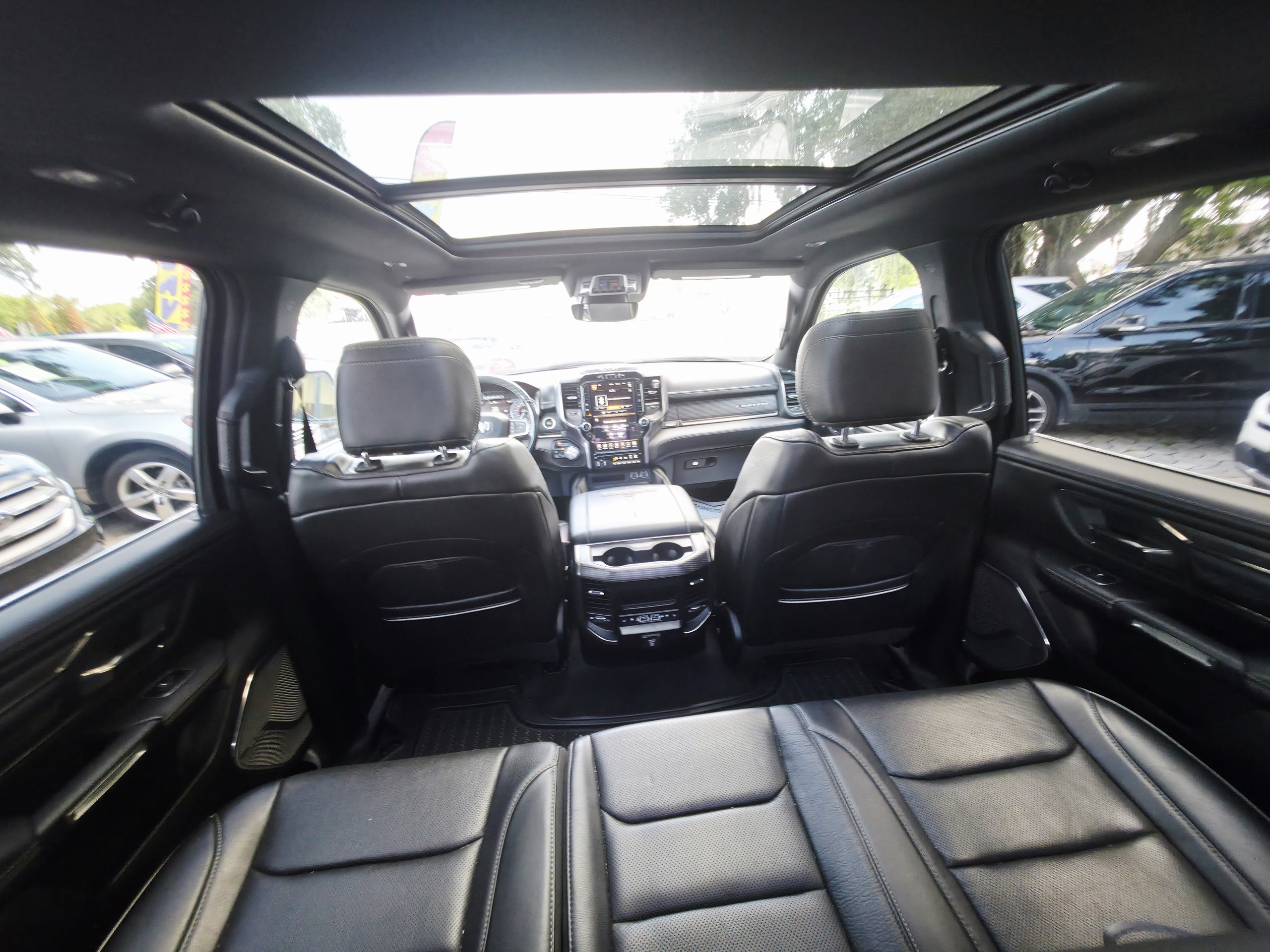 2020 RAM 1500 thumbnail 20