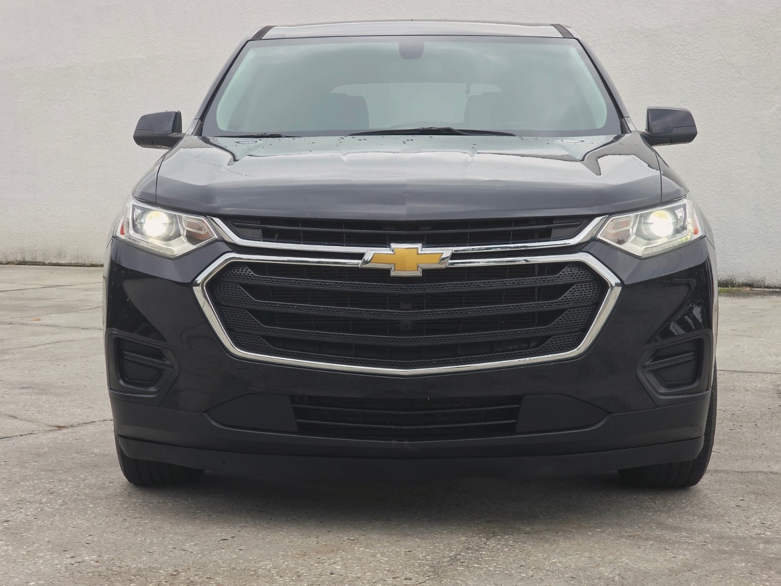 2021 Chevrolet Traverse thumbnail 2